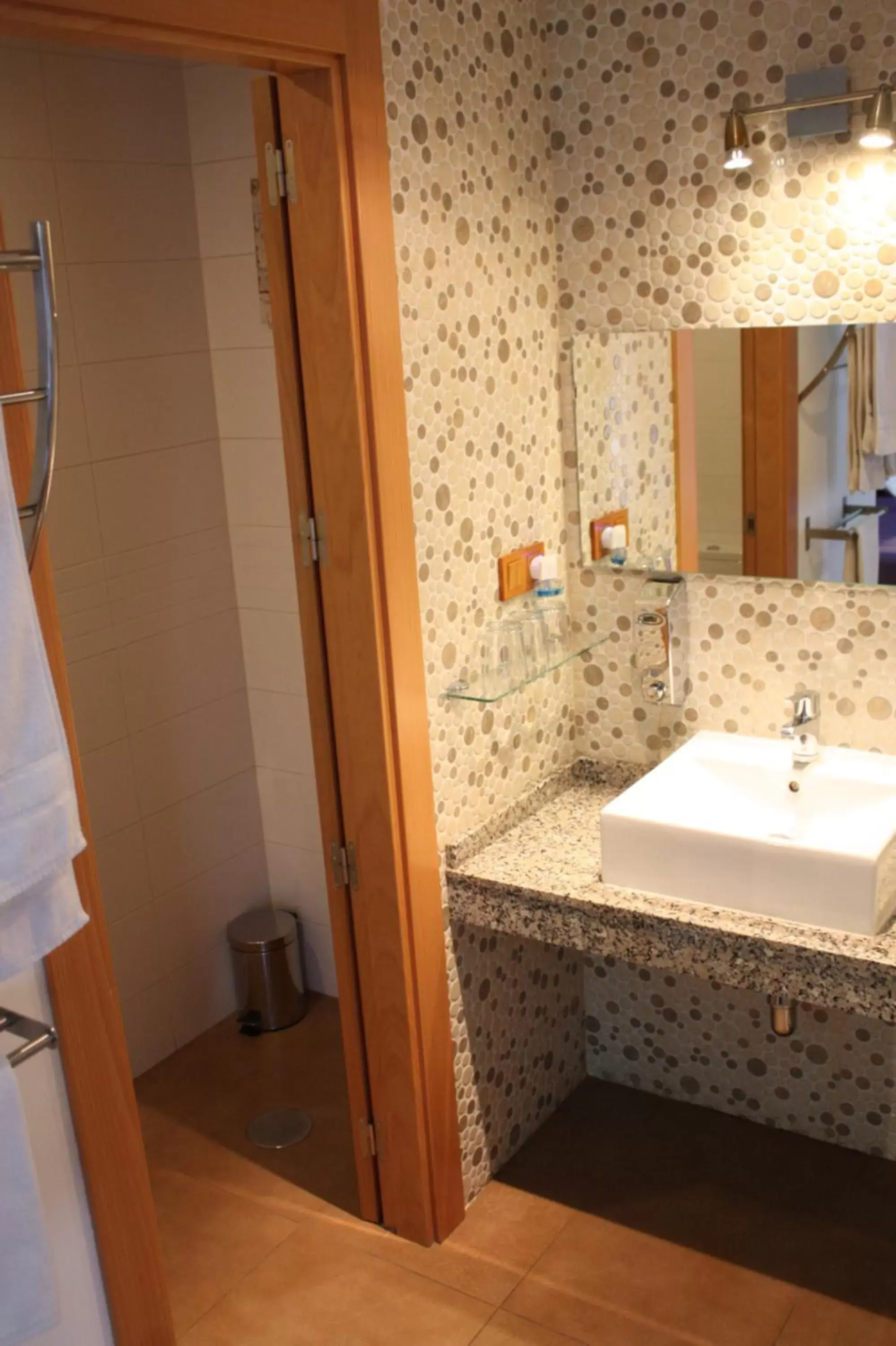 Bathroom in Hostal La Ribera del Júcar