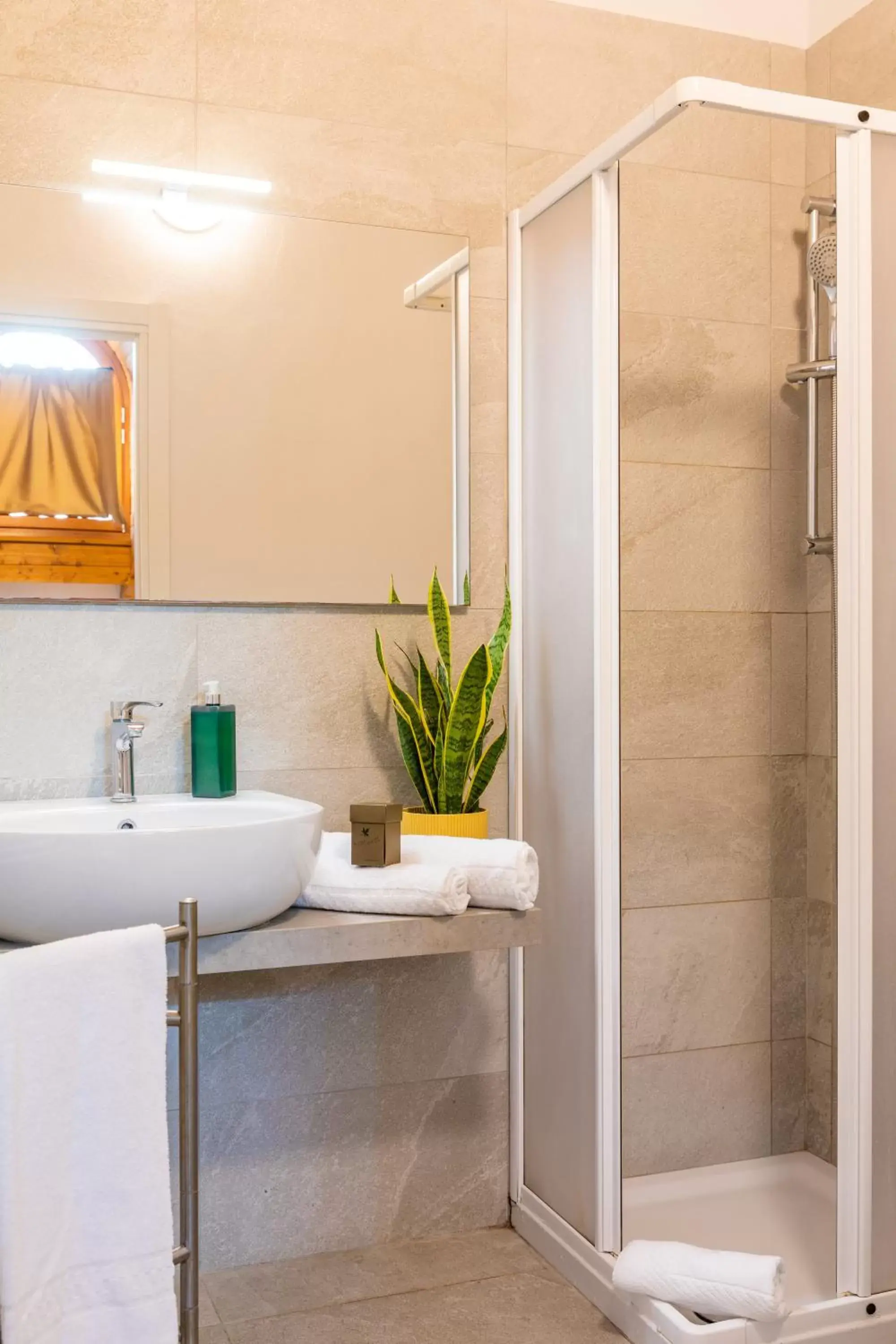 Shower, Bathroom in Martini Suite