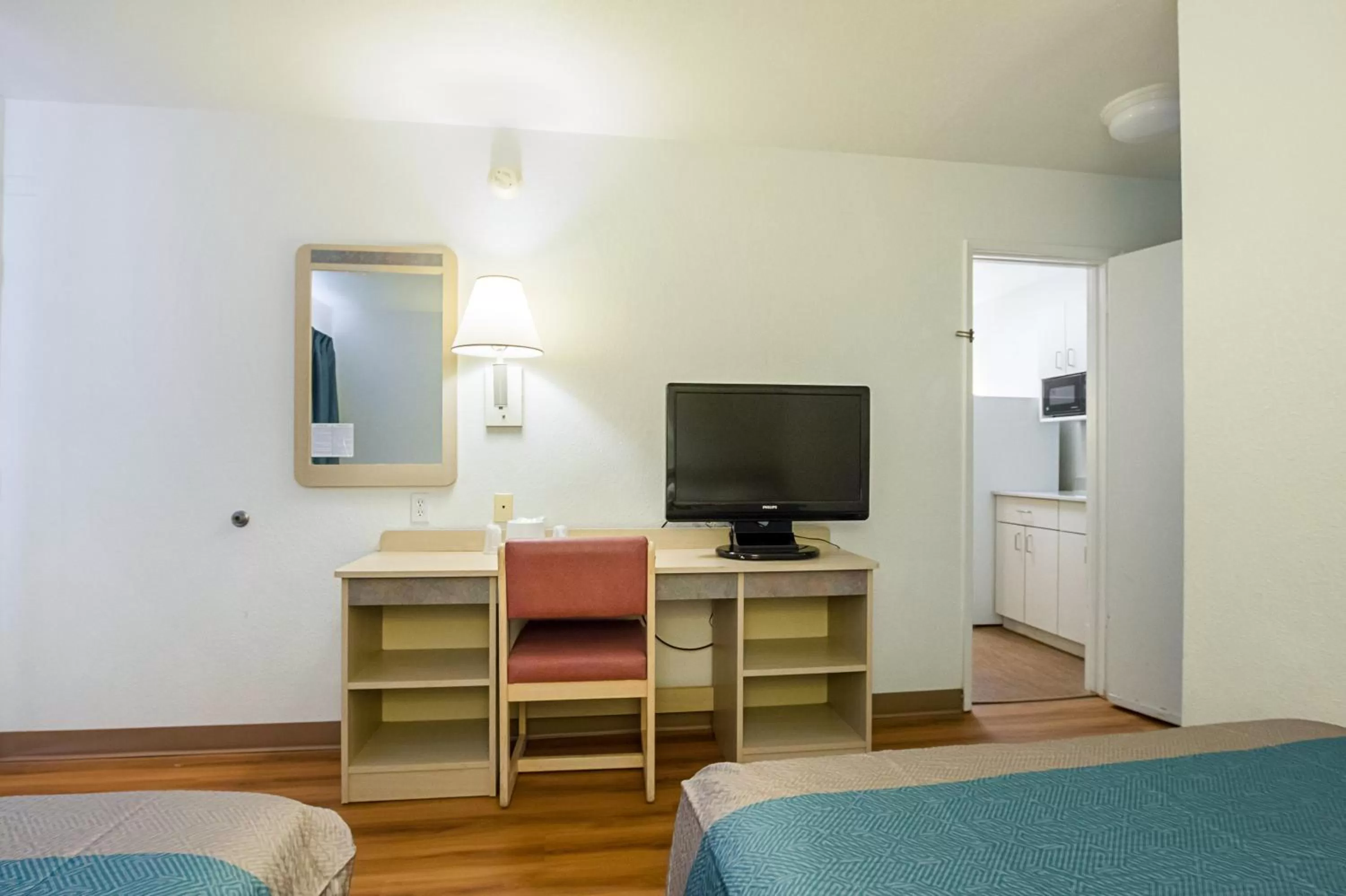 Bedroom, Bed in Motel 6-Rochester, MN