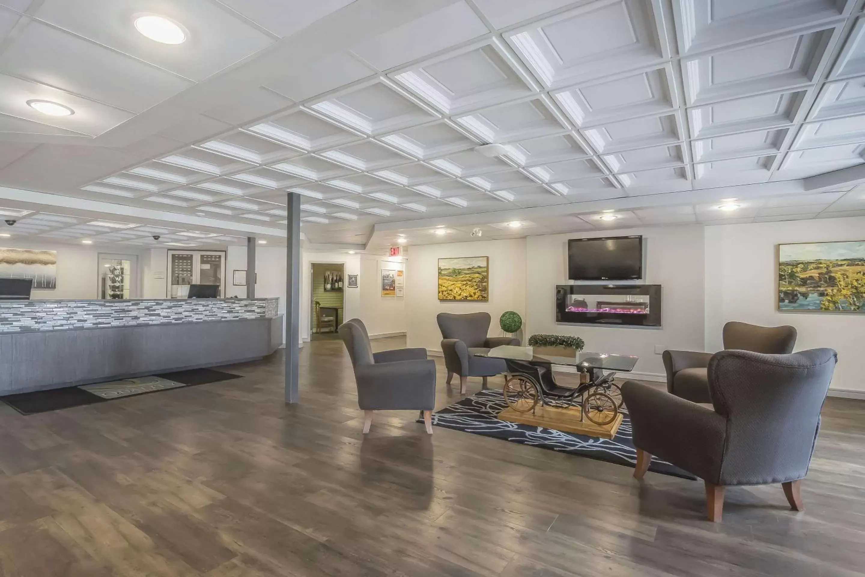 Lobby or reception, Seating Area in Quality Inn West Edmonton