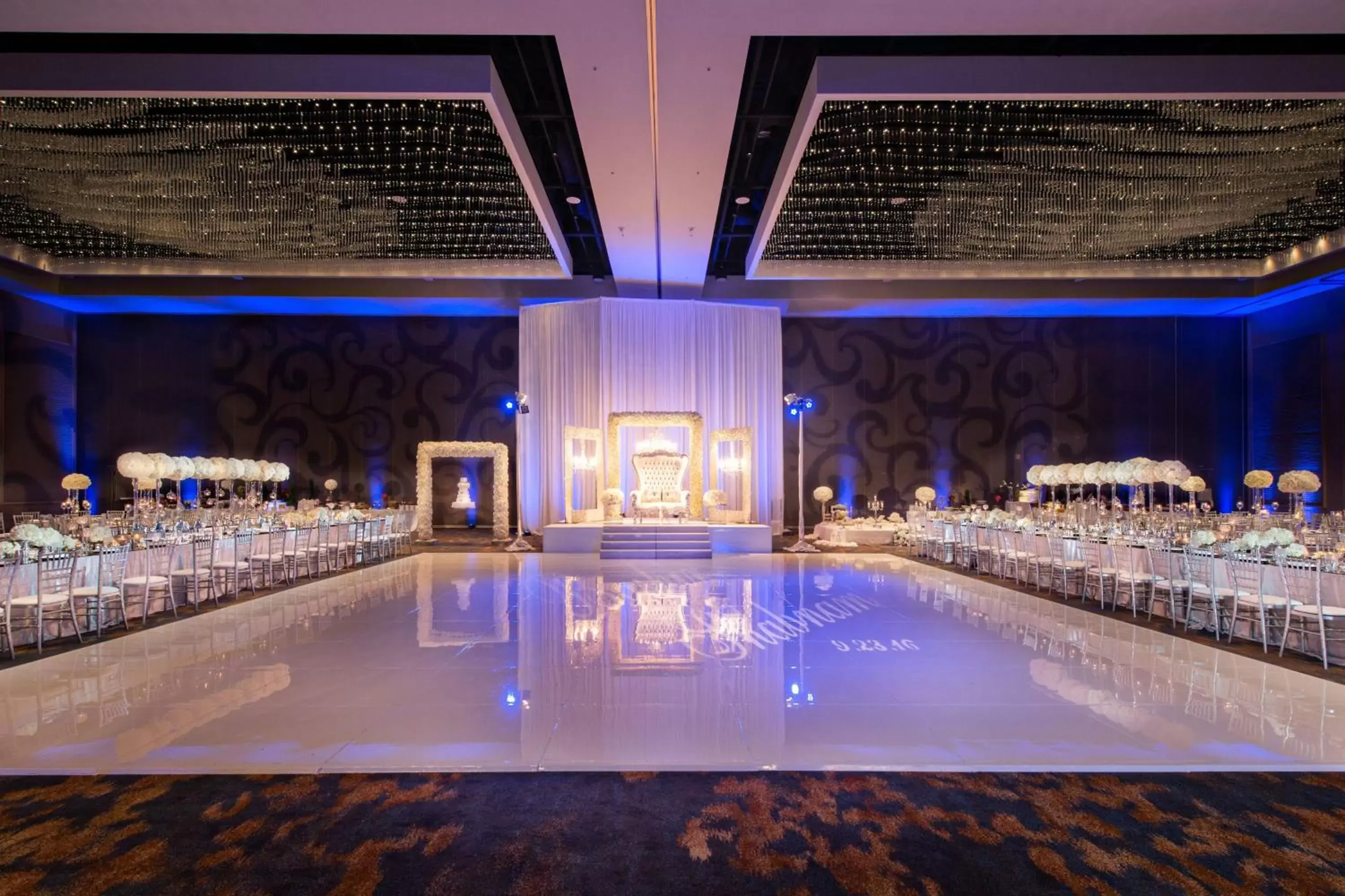 Banquet/Function facilities, Swimming Pool in San Diego Marriott Marquis and Marina