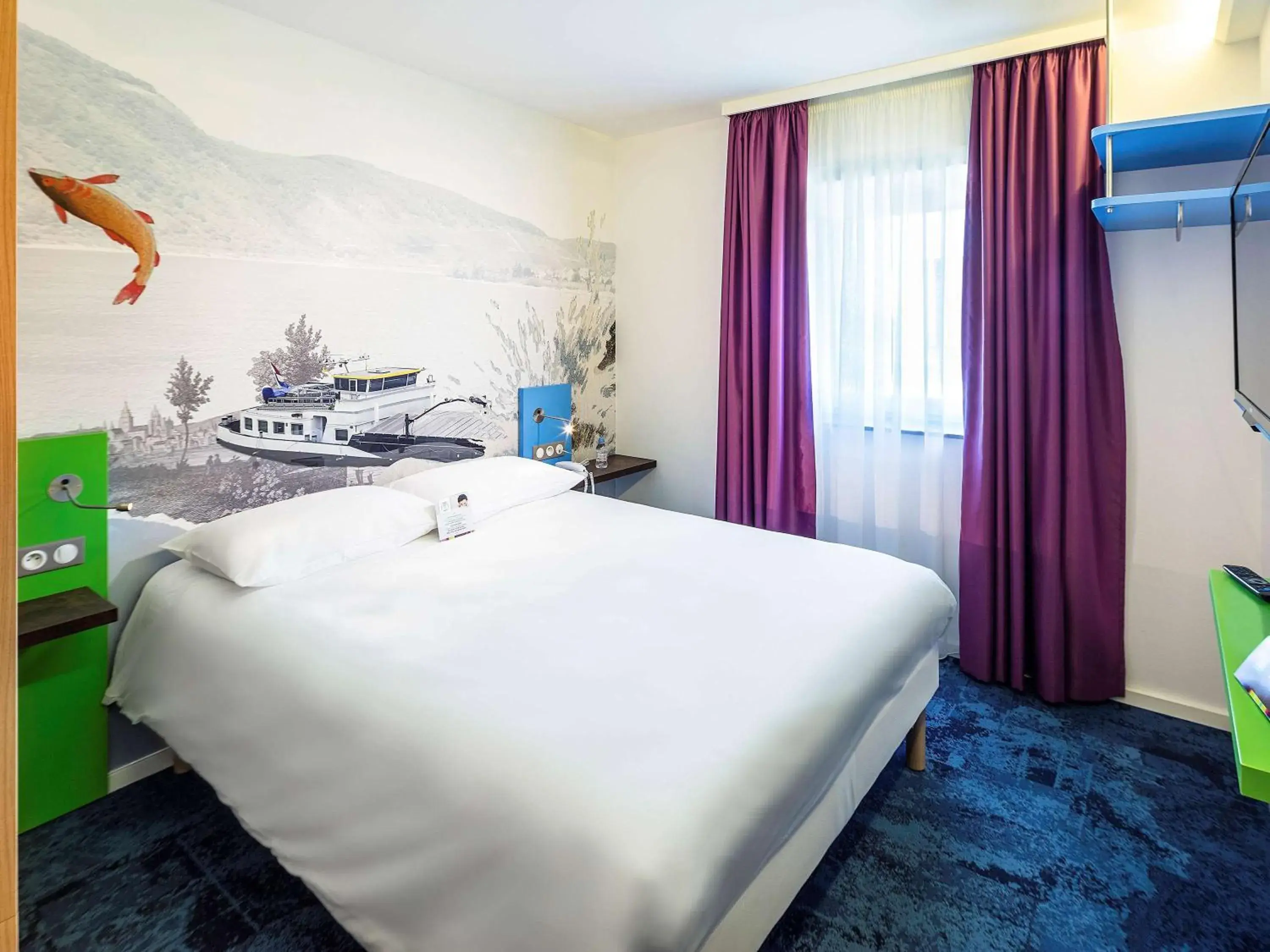 Photo of the whole room, Bed in ibis Styles Strasbourg Avenue du Rhin