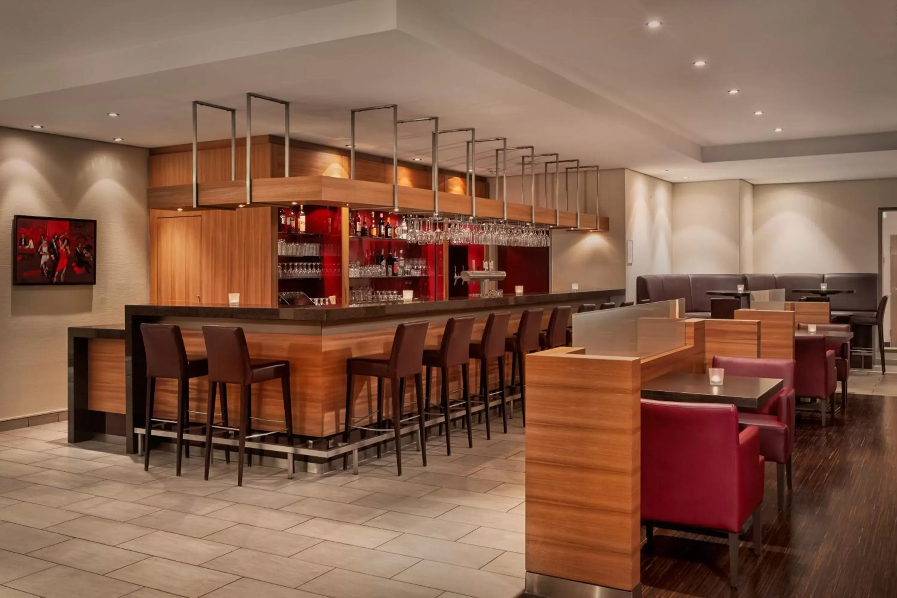 Lounge or bar in H+ Hotel Bochum Lounge or bar in H+ Hotel Bochum