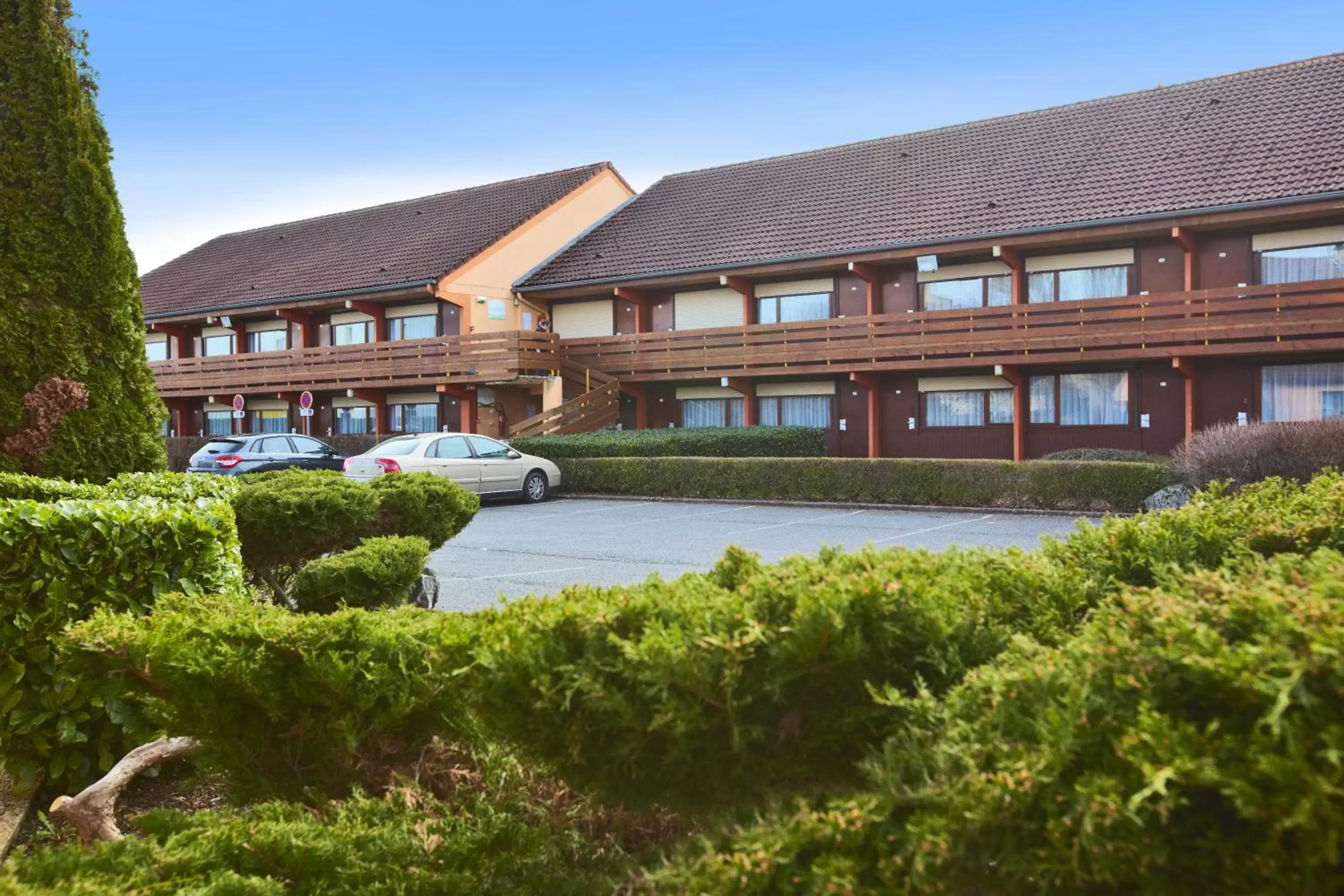 Facade/entrance, Property Building in Campanile Nevers Nord - Varennes-Vauzelles