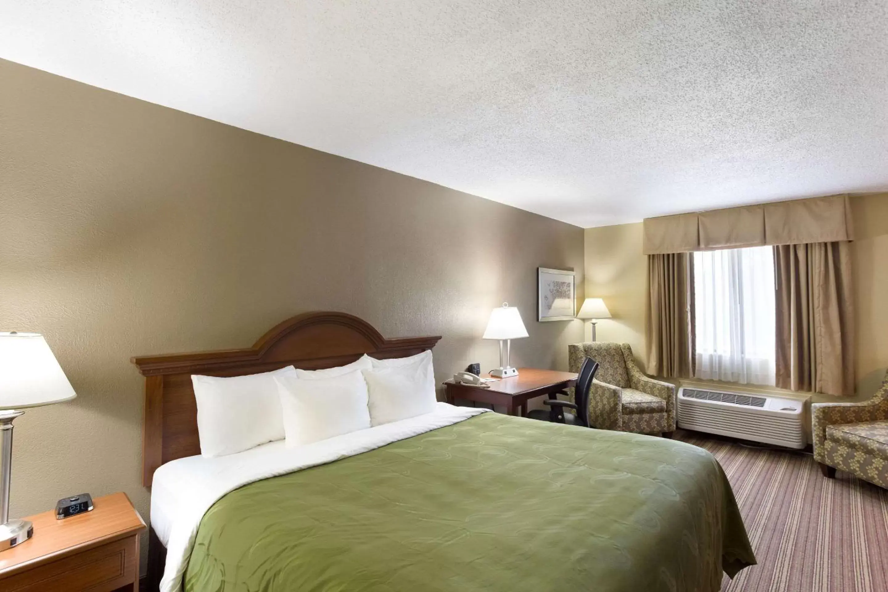 King Suite with bath - Non-Smoking in Quality Inn King Suite with bath - Non-Smoking in Quality Inn