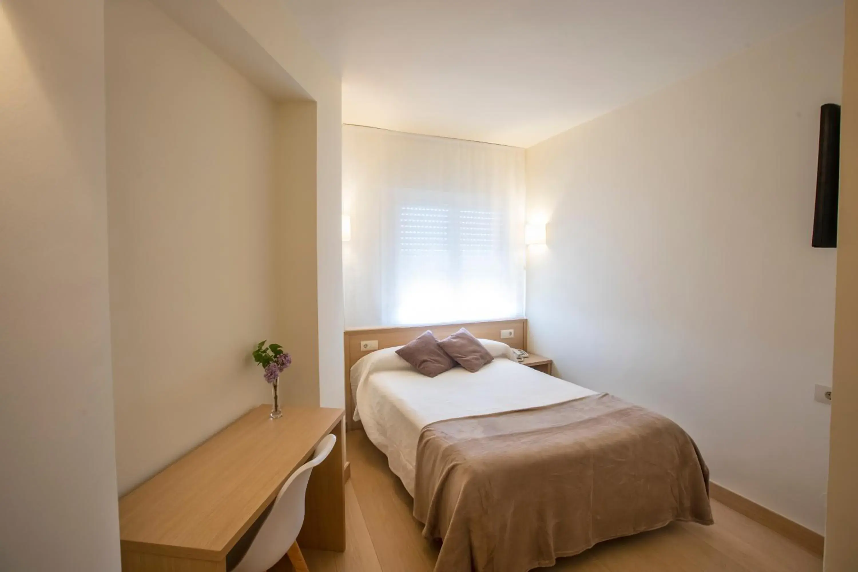 Bedroom, Bed in Hotel Ciudad De Calahorra