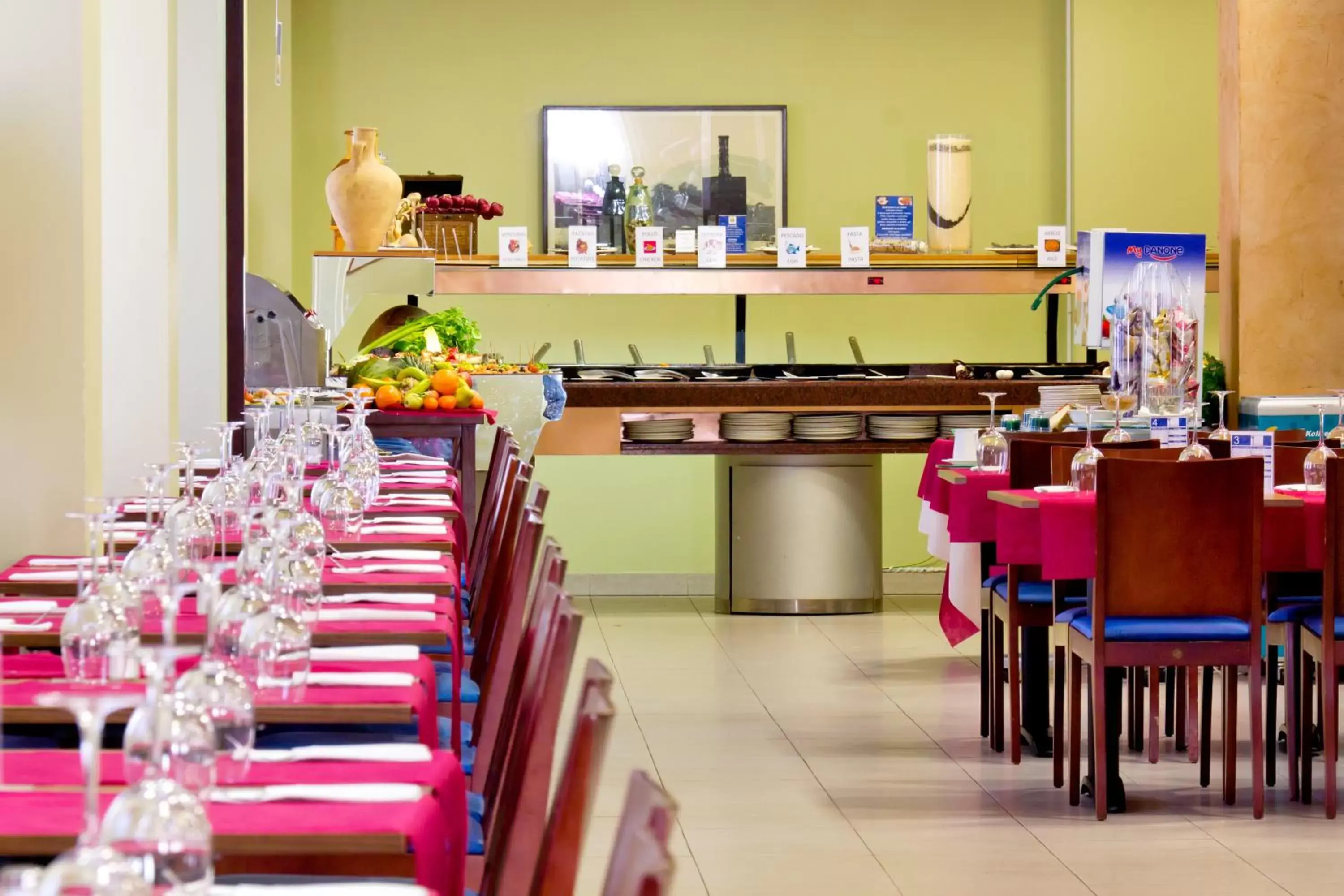 Restaurant/places to eat in Aparthotel Bahía Restaurant/places to eat in Aparthotel Bahía