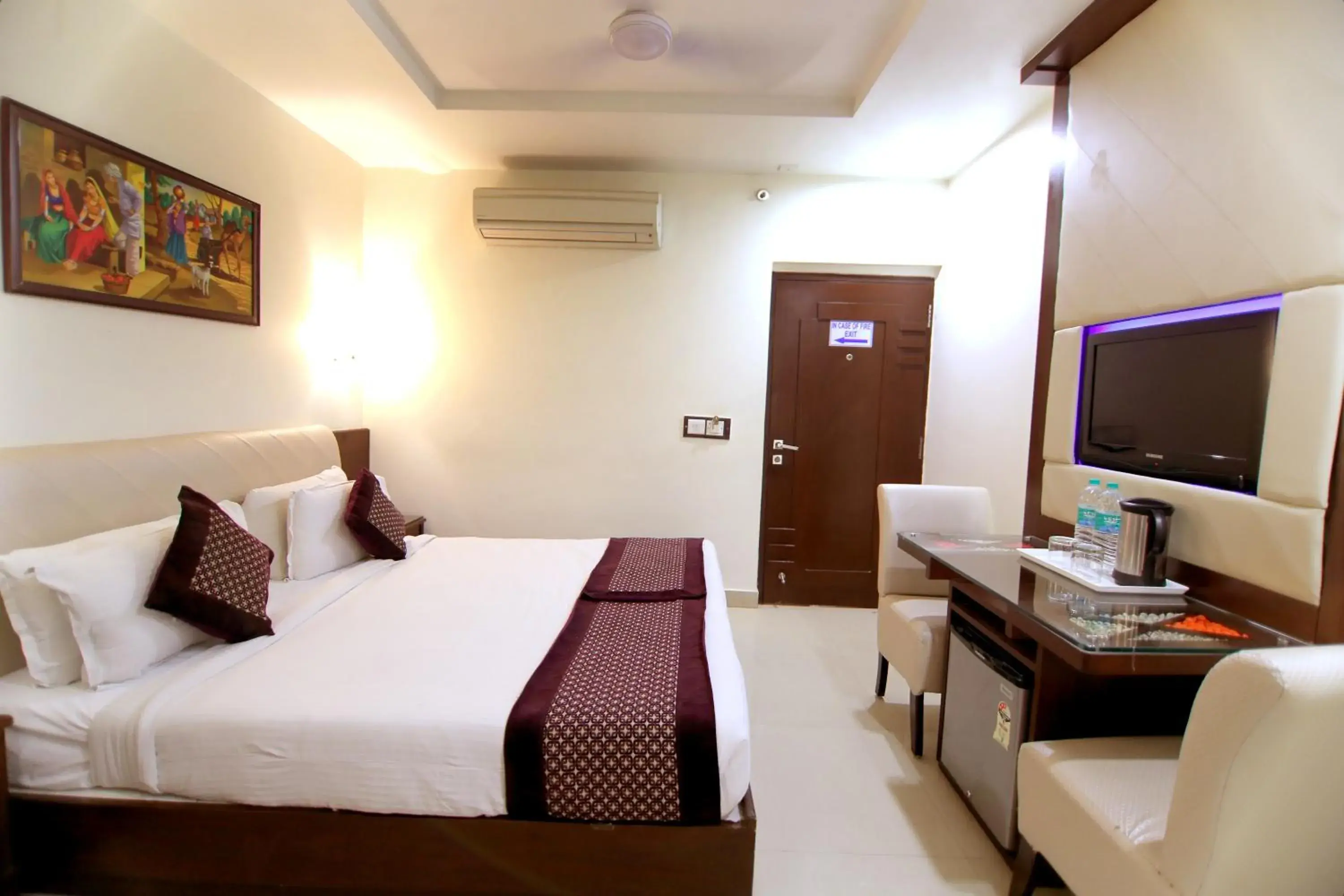 Bedroom, Bed in Taj Inn Hotel Bedroom, Bed in Taj Inn Hotel