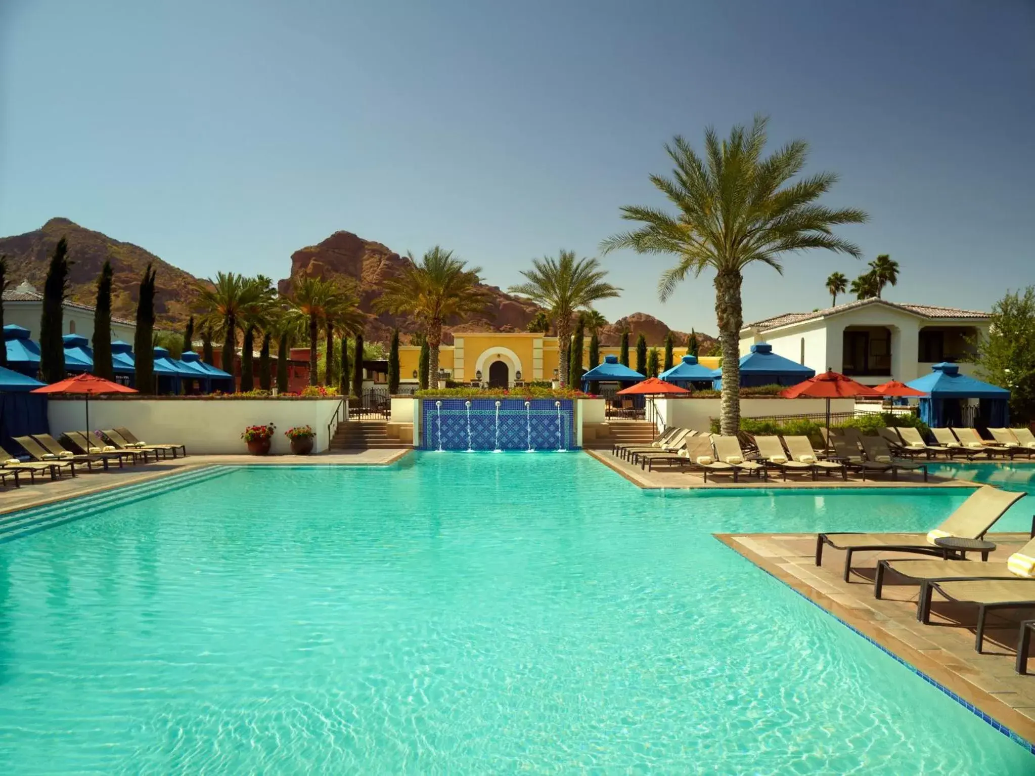 Swimming Pool in Omni Scottsdale Resort & Spa at Montelucia