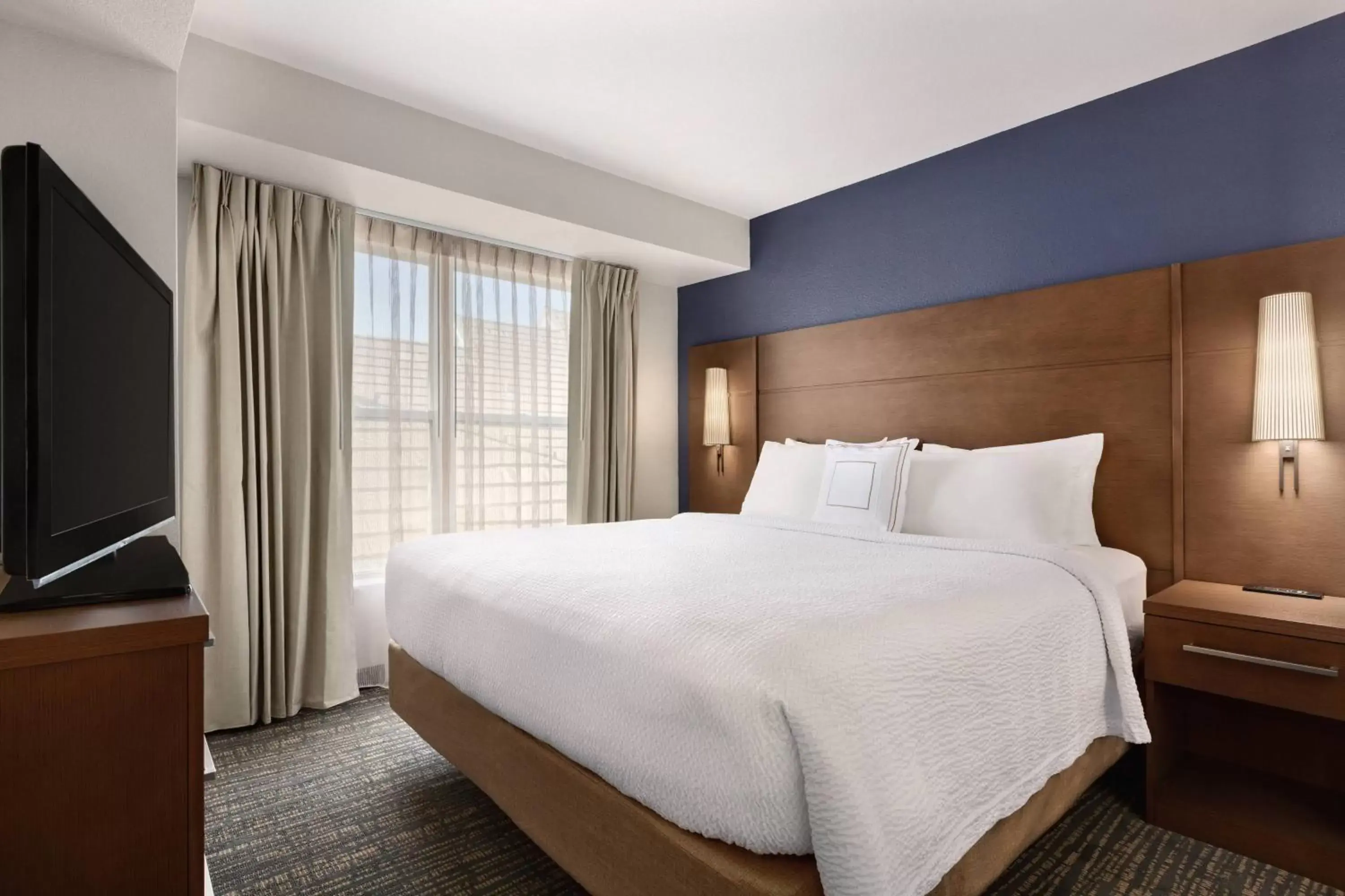 Photo of the whole room, Bed in Residence Inn Sacramento Folsom
