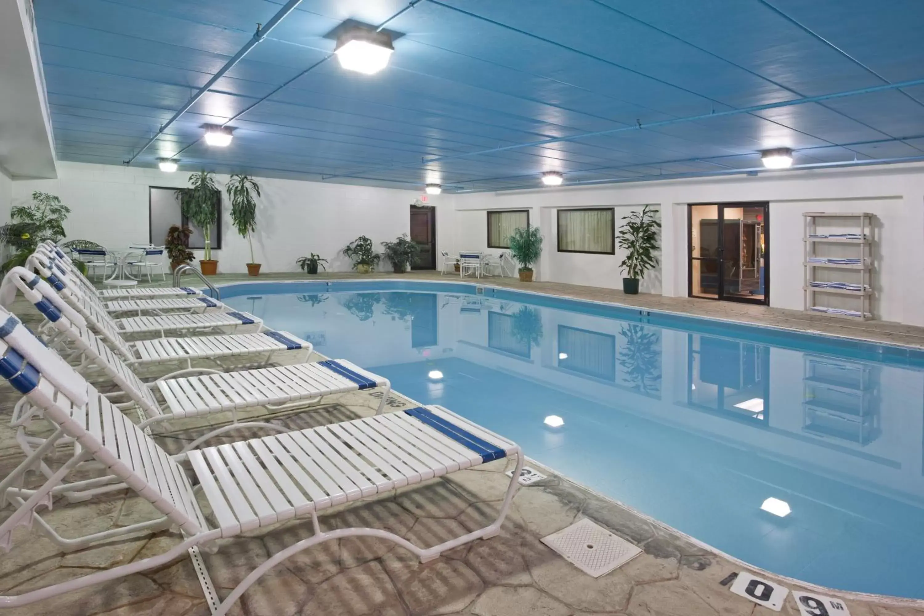 Swimming Pool in Holiday Inn Express Hotel & Suites Columbus Airport, an IHG Hotel