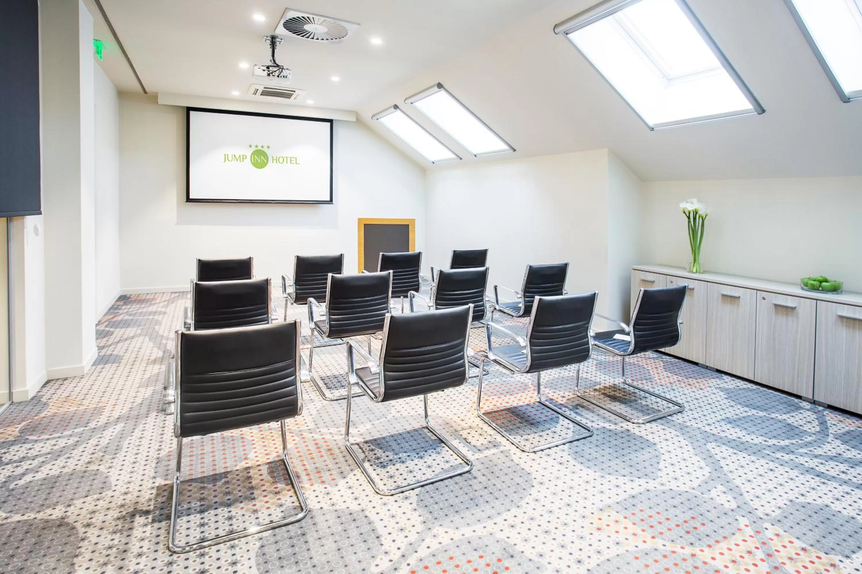 Business facilities in Jump INN Hotel Belgrade