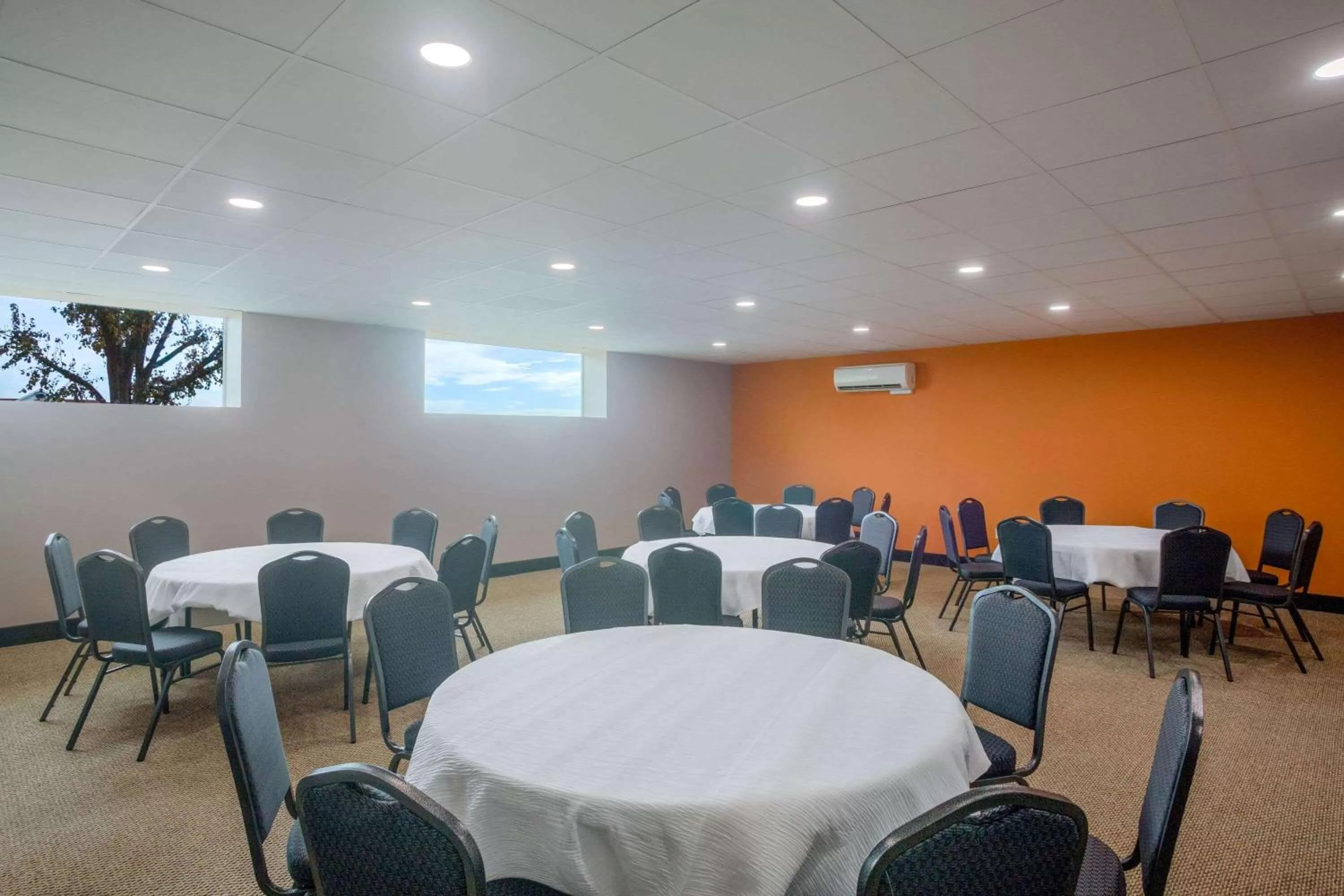 Banquet/Function facilities in La Quinta by Wyndham Branson