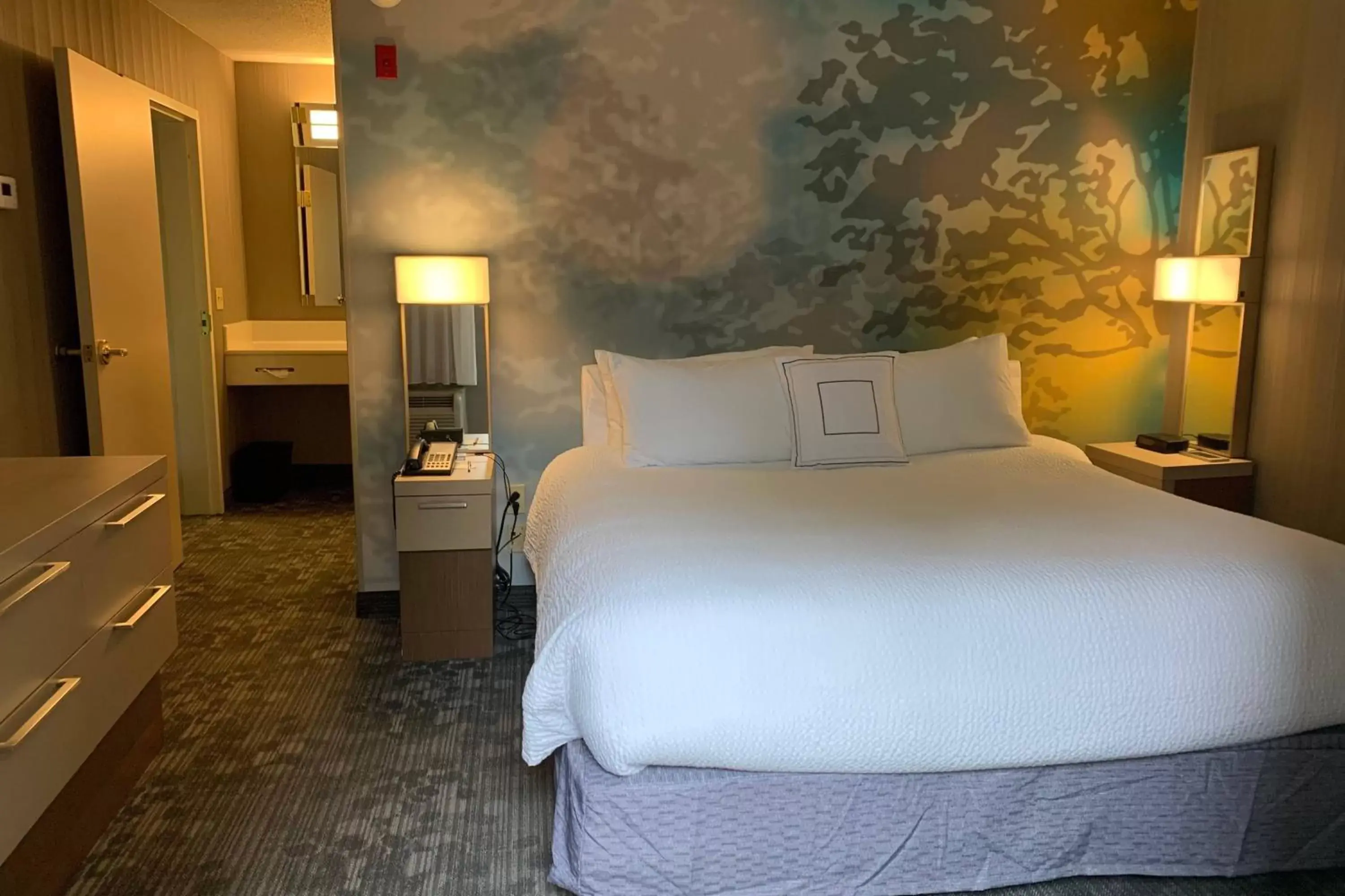 Bedroom, Bed in Courtyard by Marriott Concord