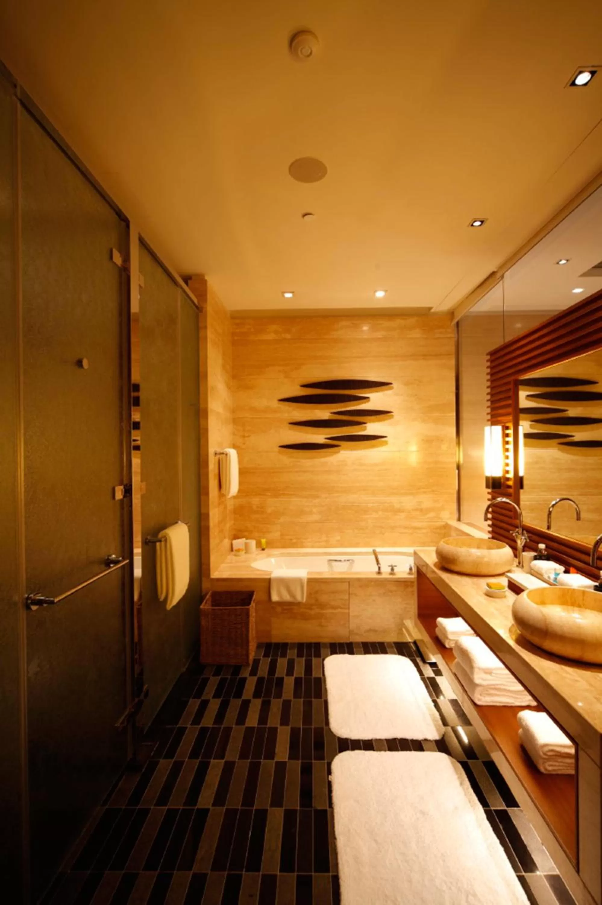 Bathroom, Bed in Raffles Hainan Clear Water Bay