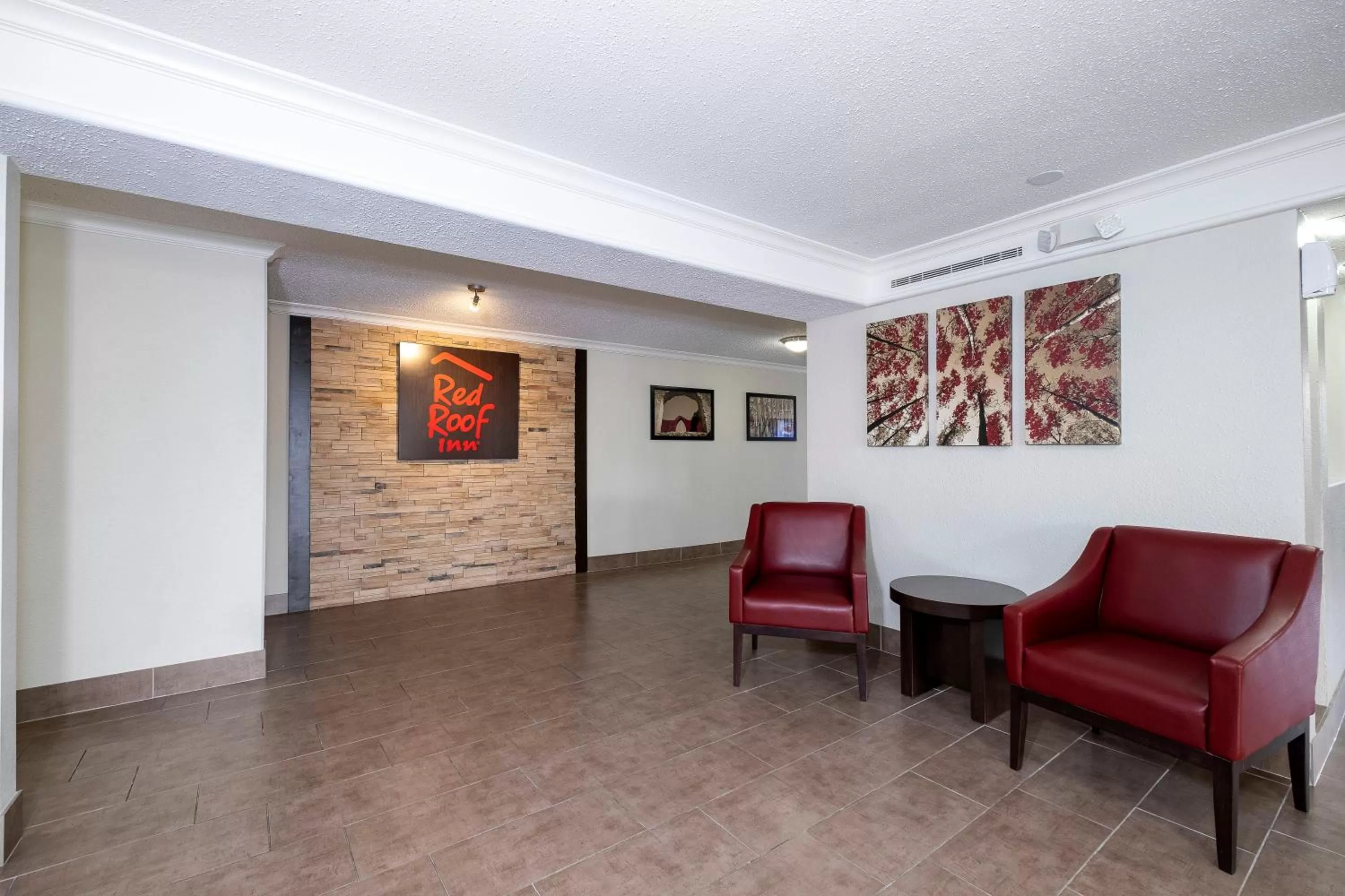 Lobby or reception in Red Roof Inn Houston North - FM1960 & I-45