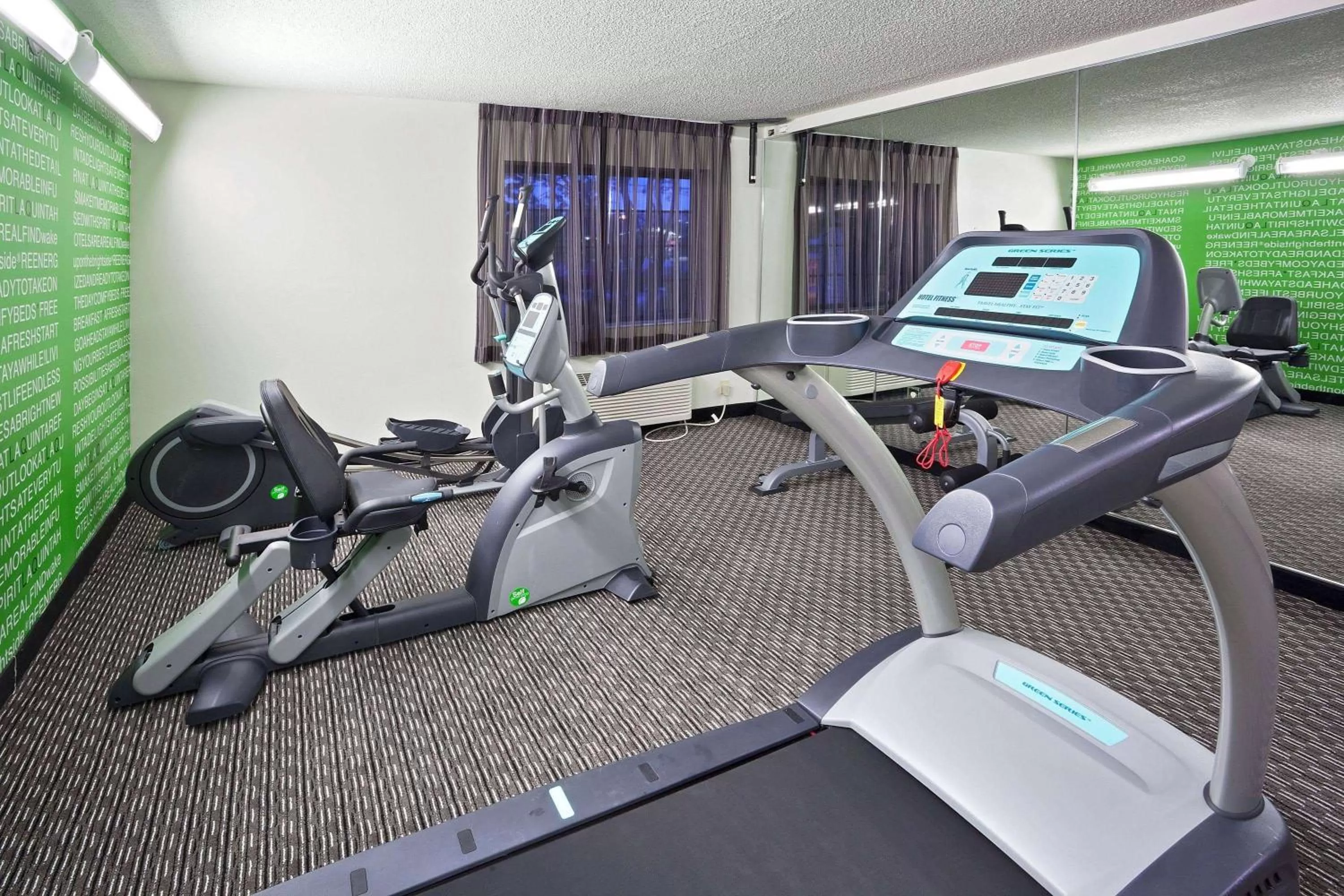 Fitness centre/facilities in La Quinta by Wyndham Cleveland Macedonia