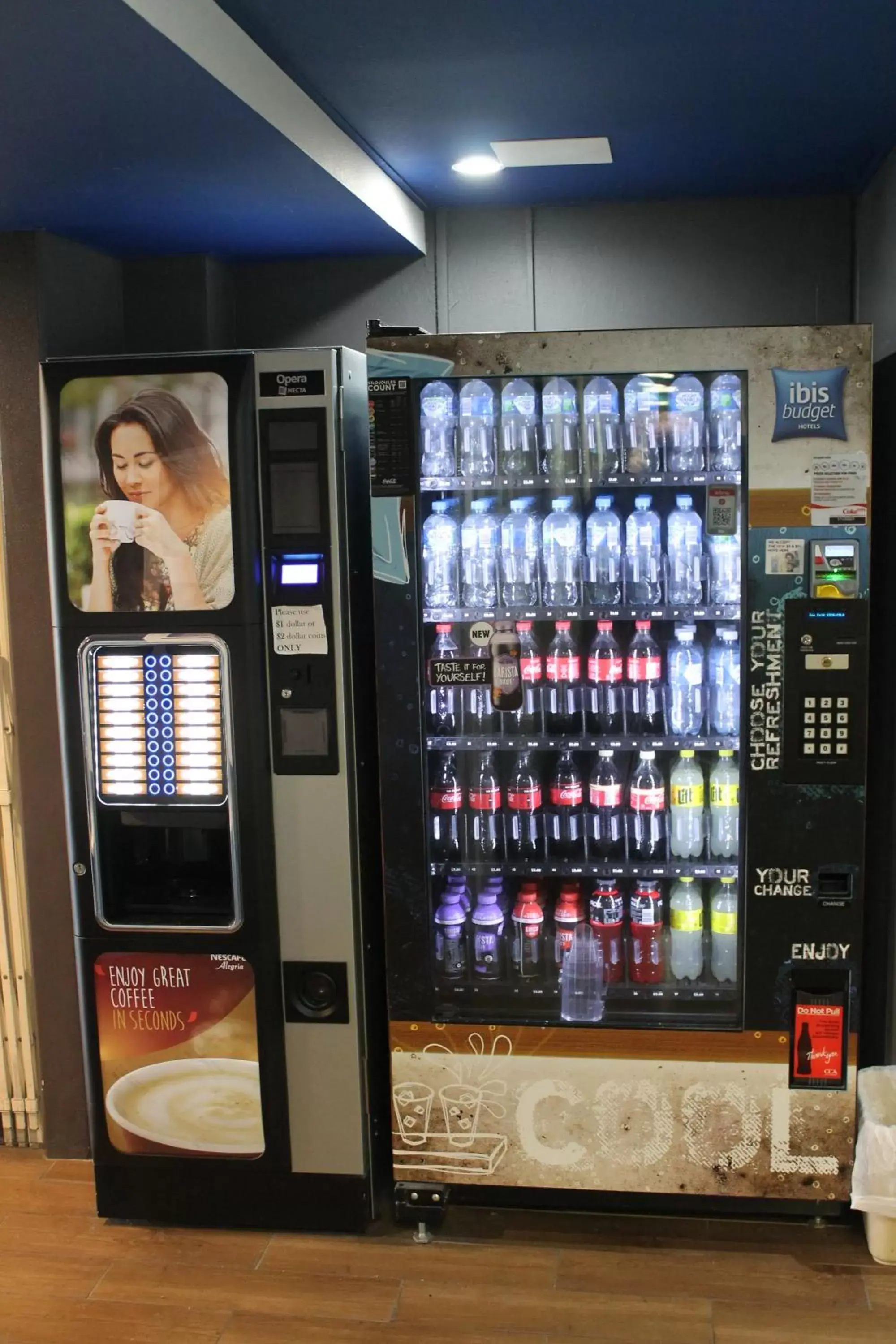Food and drinks, Supermarket/Shops in ibis Budget - Melbourne Airport