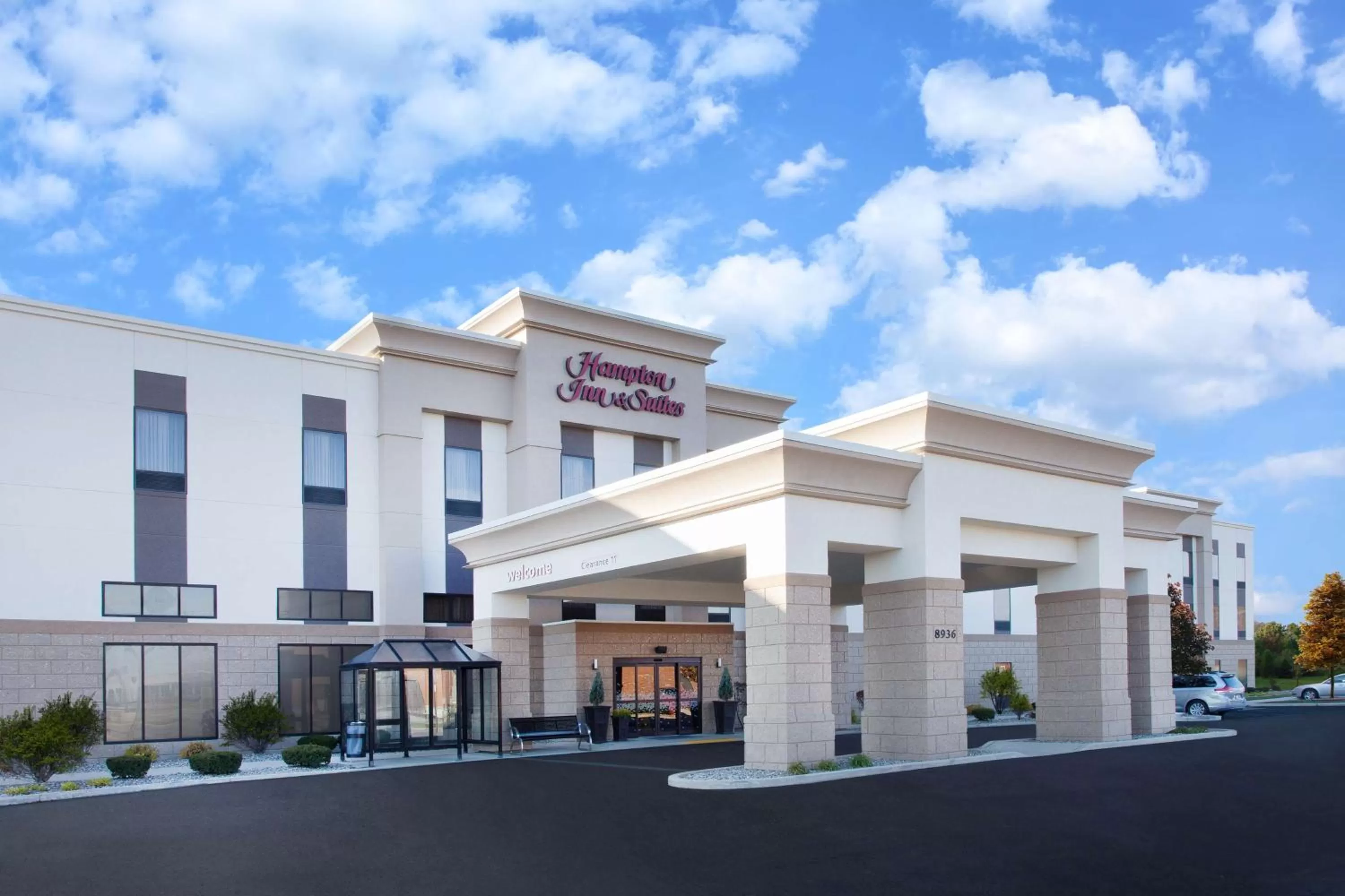 Property building in Hampton Inn & Suites Munster