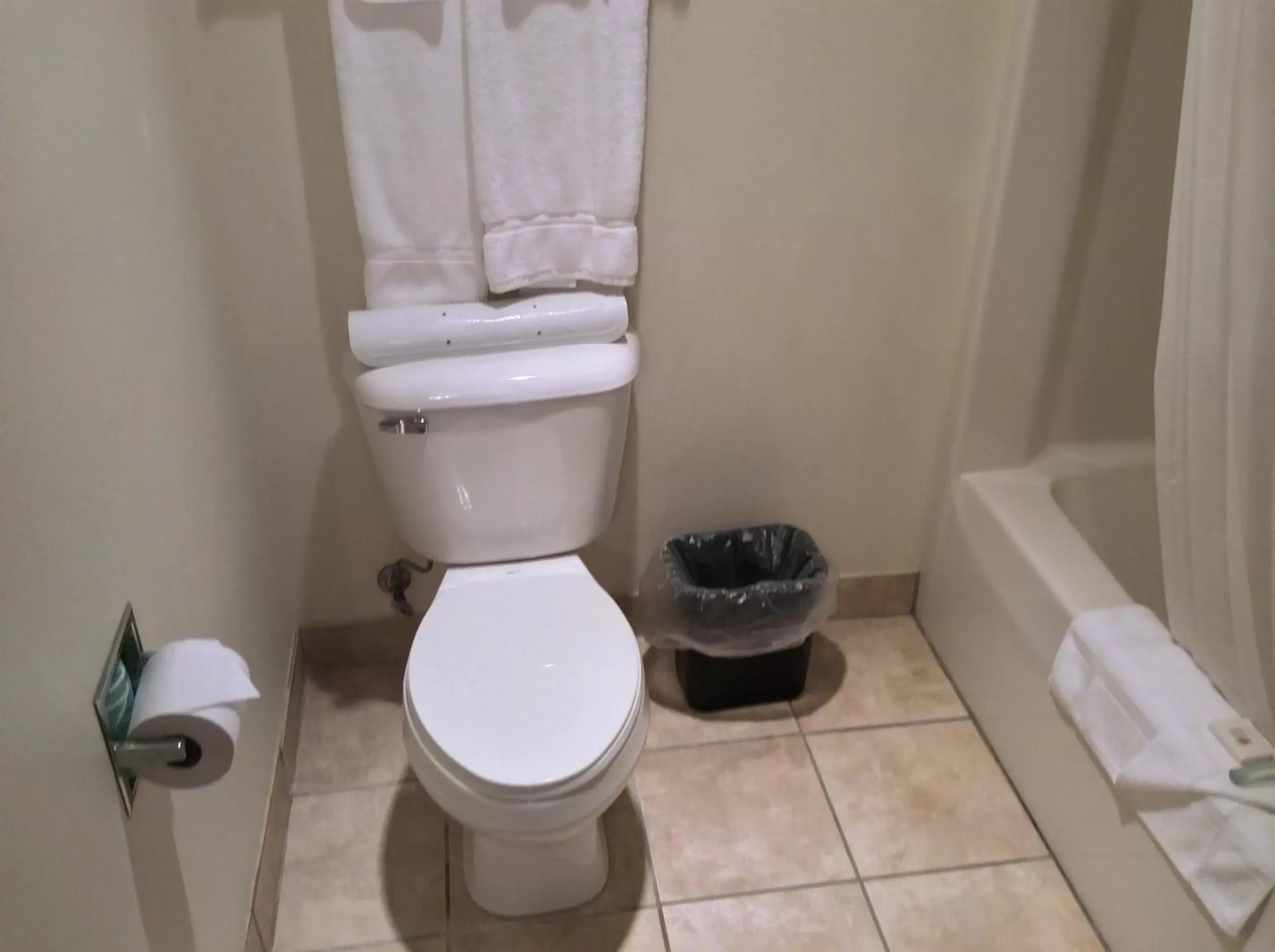 Shower, Bathroom in Baymont by Wyndham Harlan