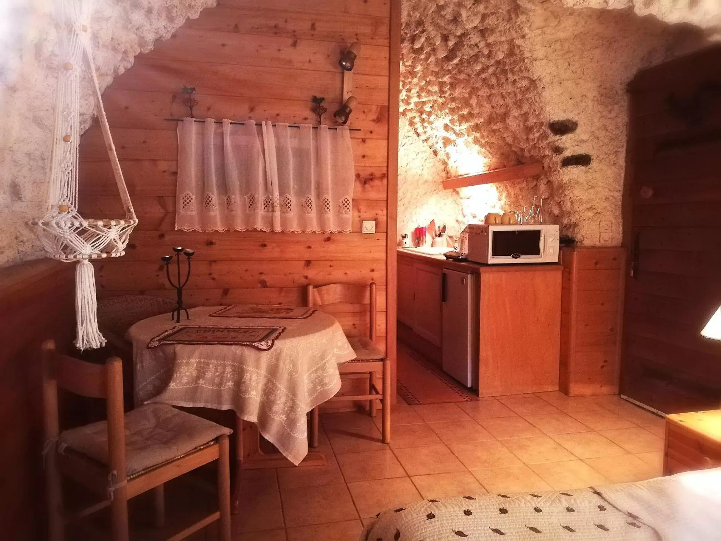 Photo of the whole room, Kitchen/Kitchenette in B&B et Apartments Moulin du Martinet