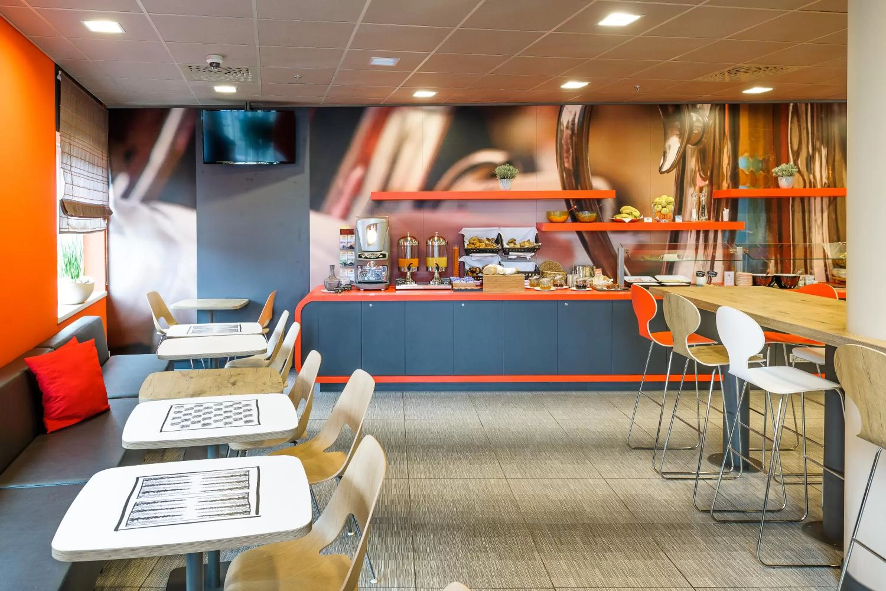 Continental breakfast in ibis Bern Expo