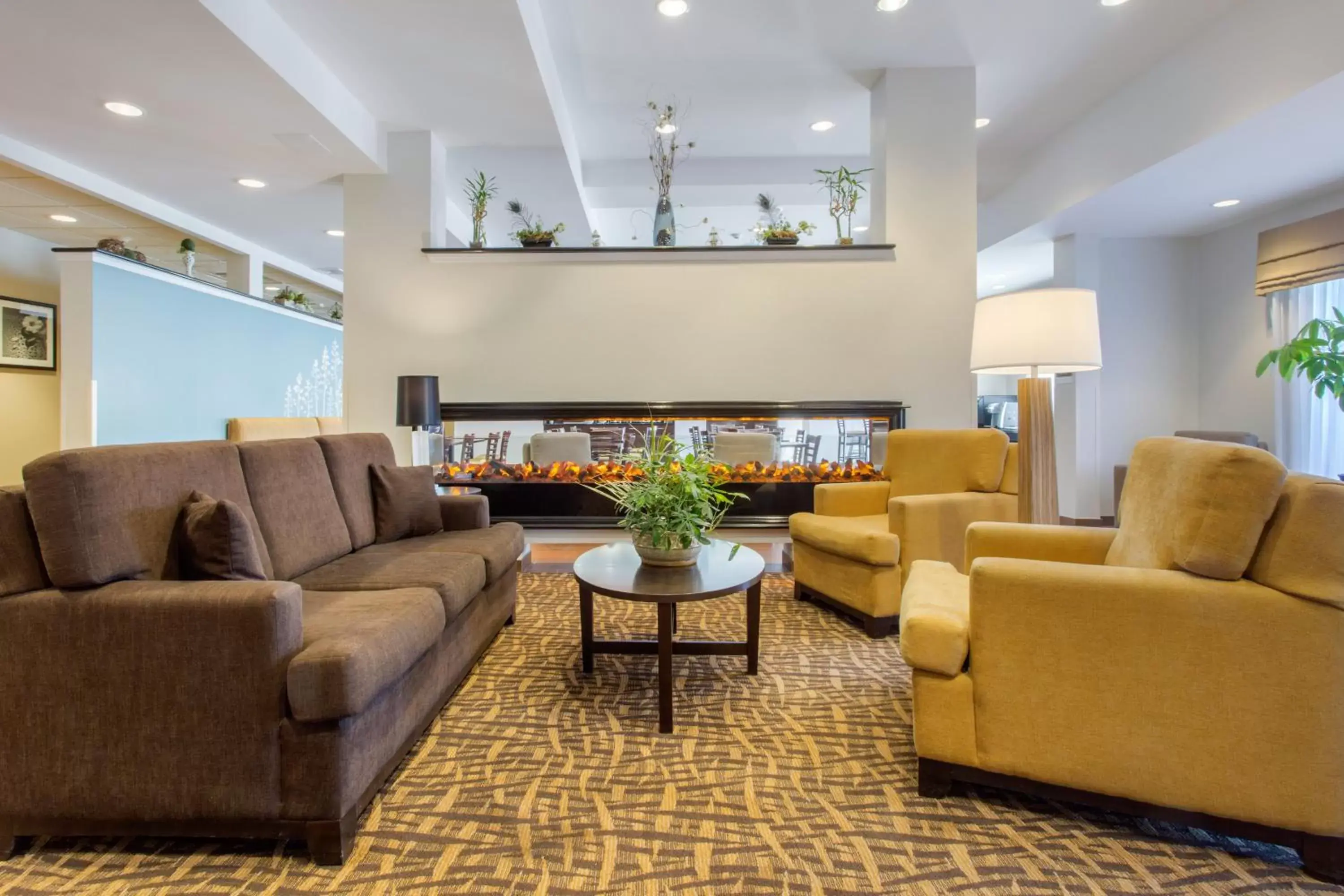 Lobby or reception, Seating Area in Sleep Inn & Suites Middletown - Goshen