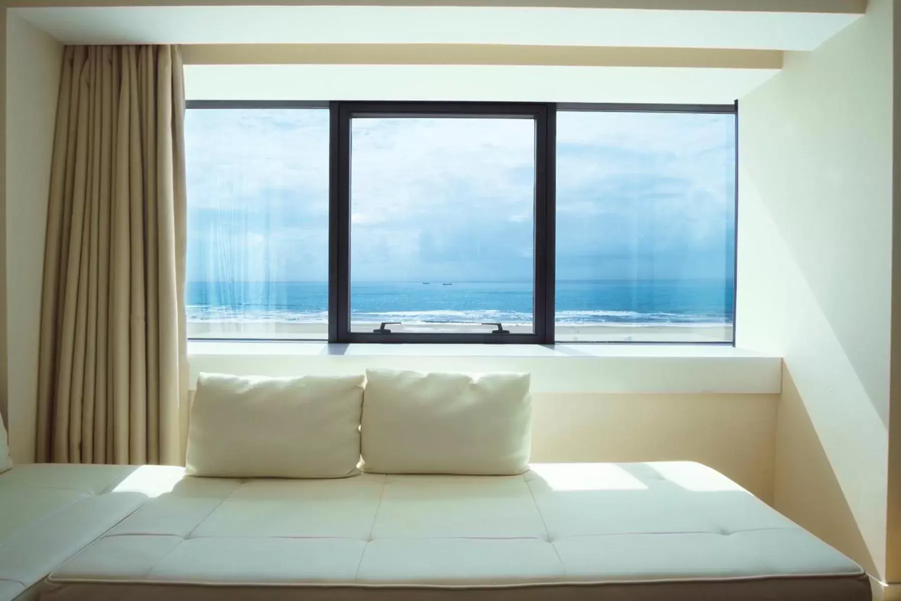 Sea view, Seating Area in Sweet Atlantic Hotel & Spa