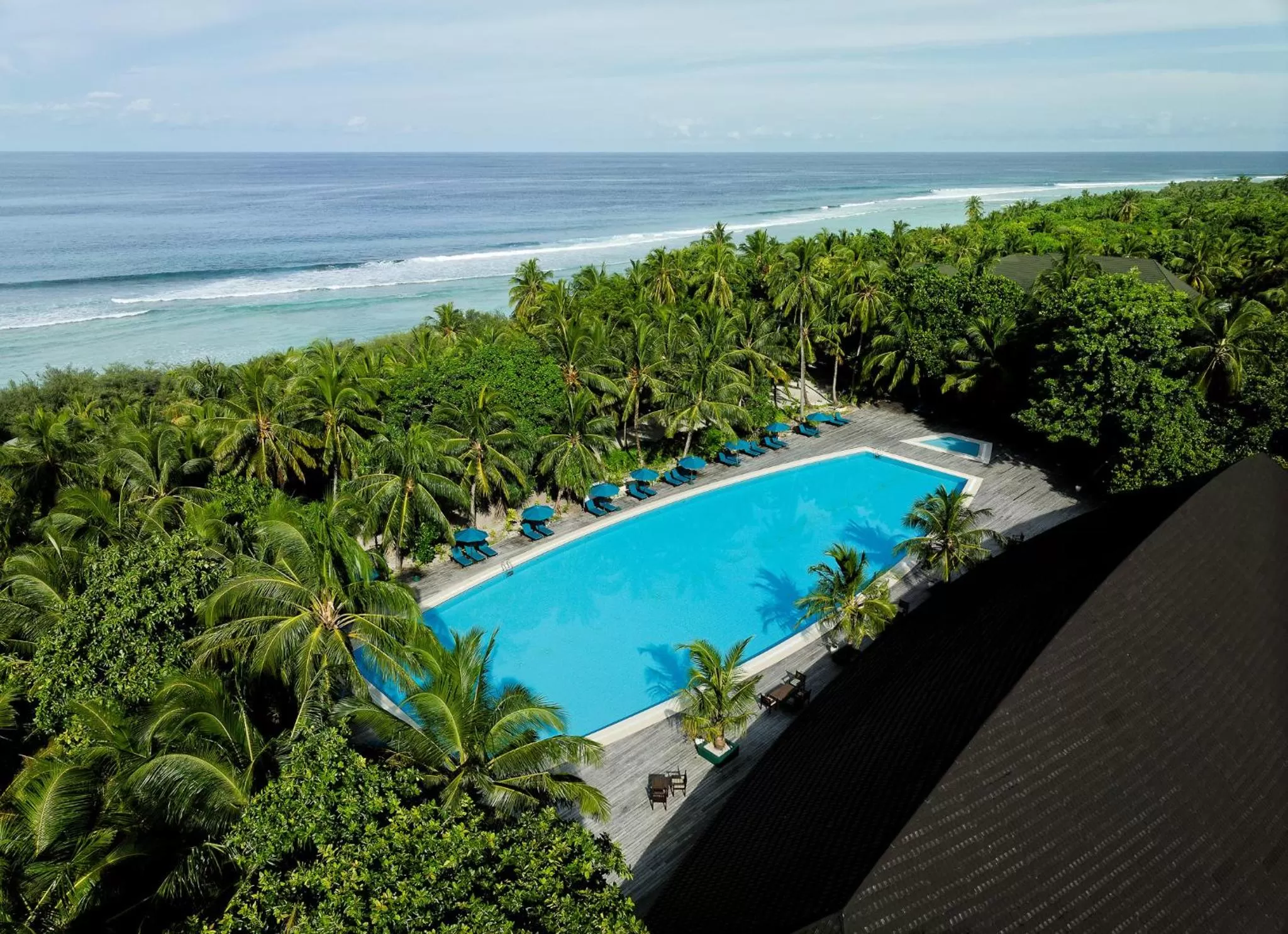 Day in Canareef Resort Maldives