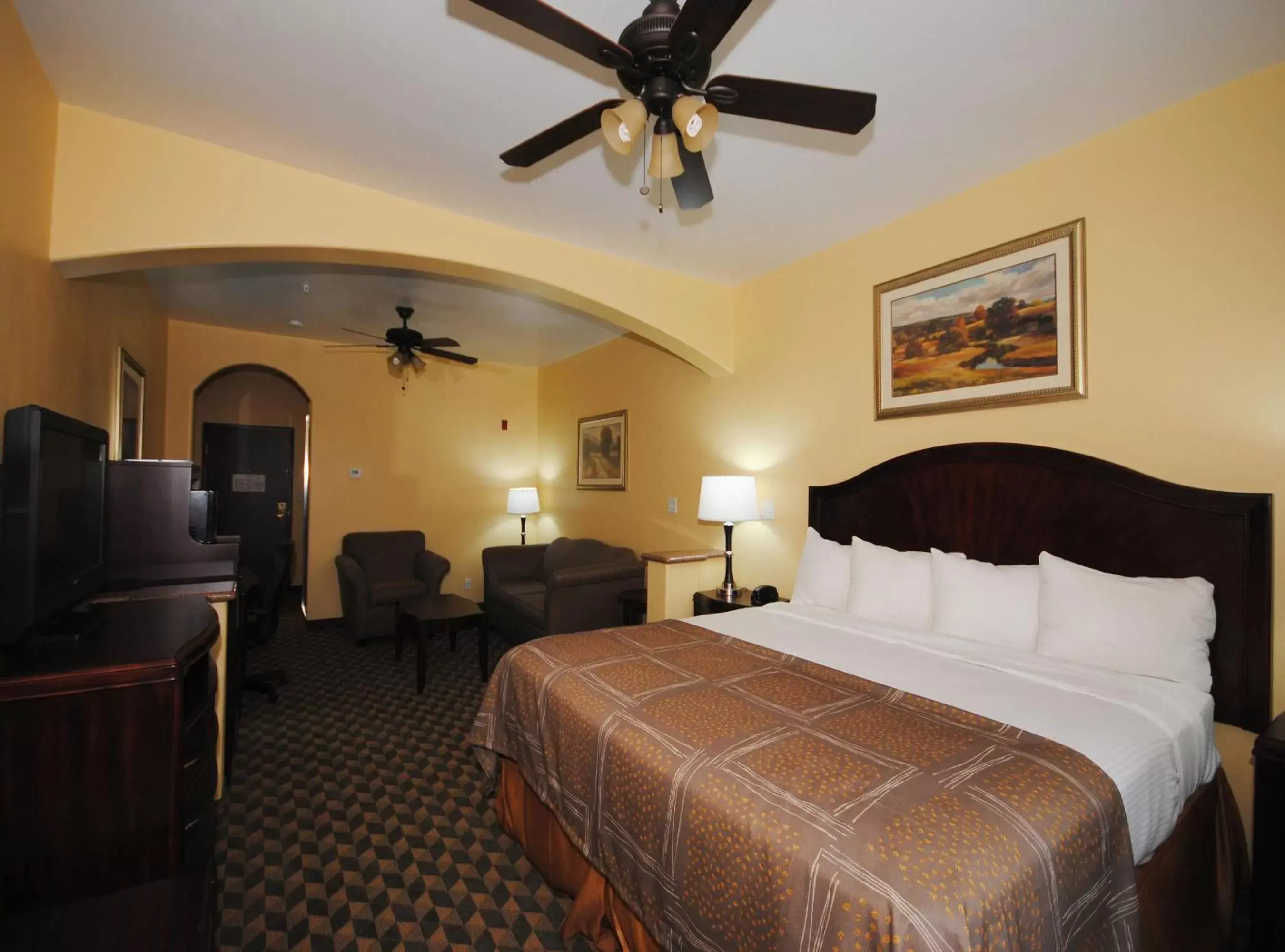 Photo of the whole room, Bed in Best Western Plus Manvel