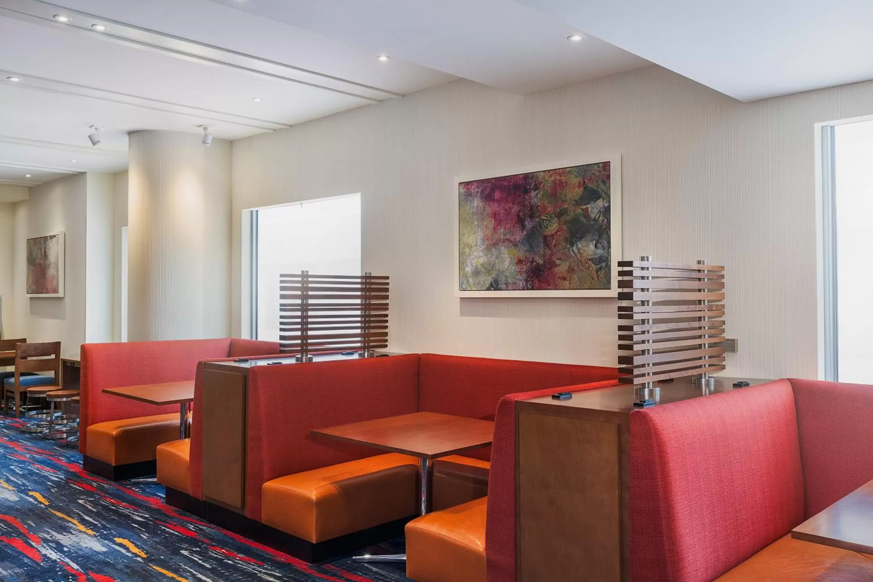 Property building, Seating Area in Holiday Inn Express Hotel & Suites Fisherman's Wharf, an IHG Hotel