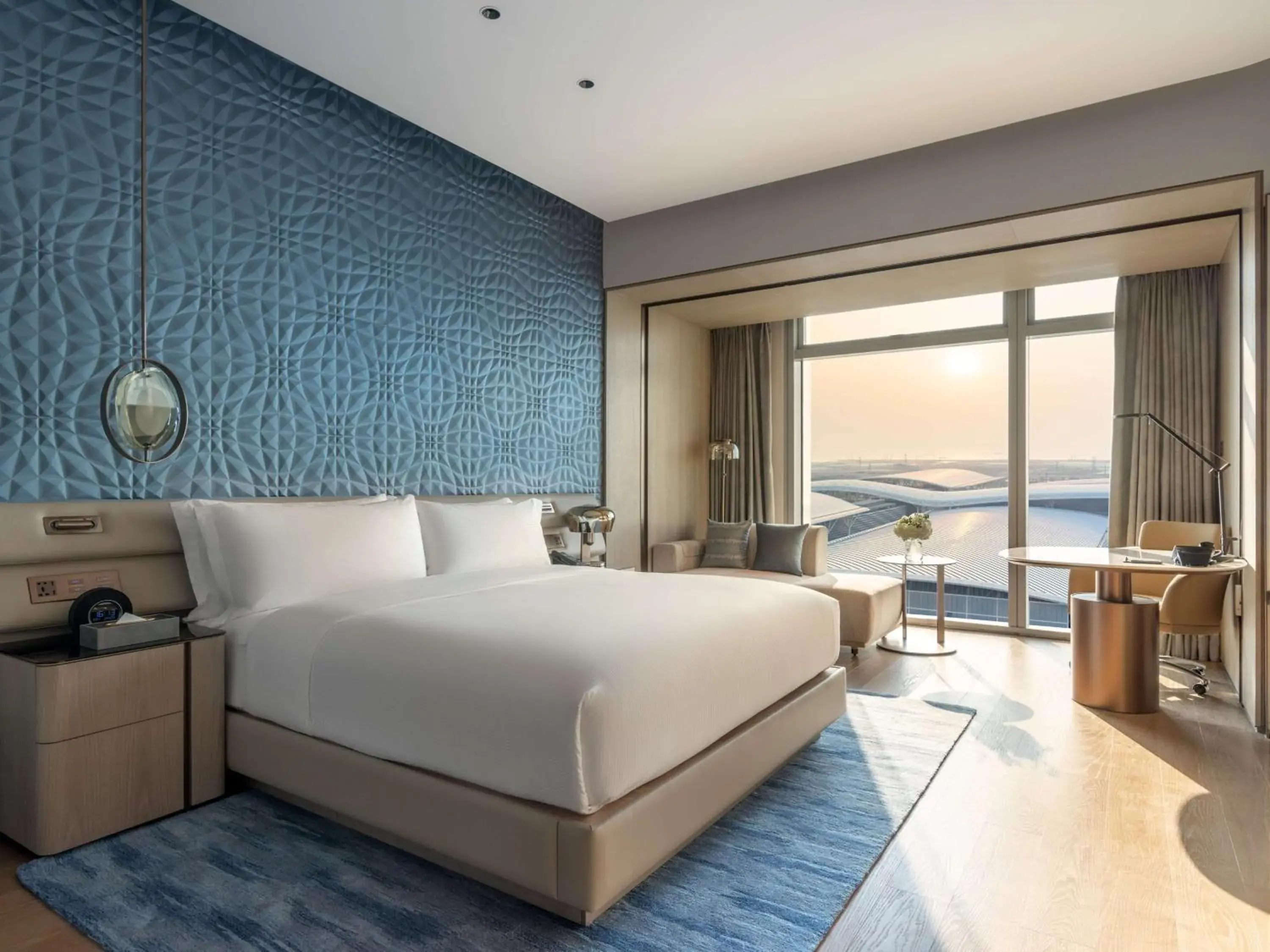Bed in Hilton Shenzhen World Exhibition & Convention Center