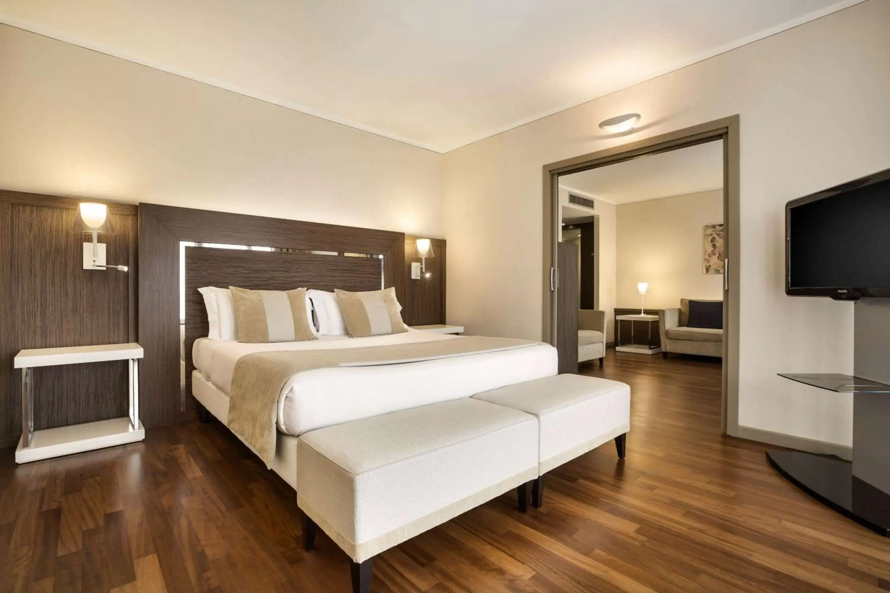 Bed in Ramada Plaza Milano