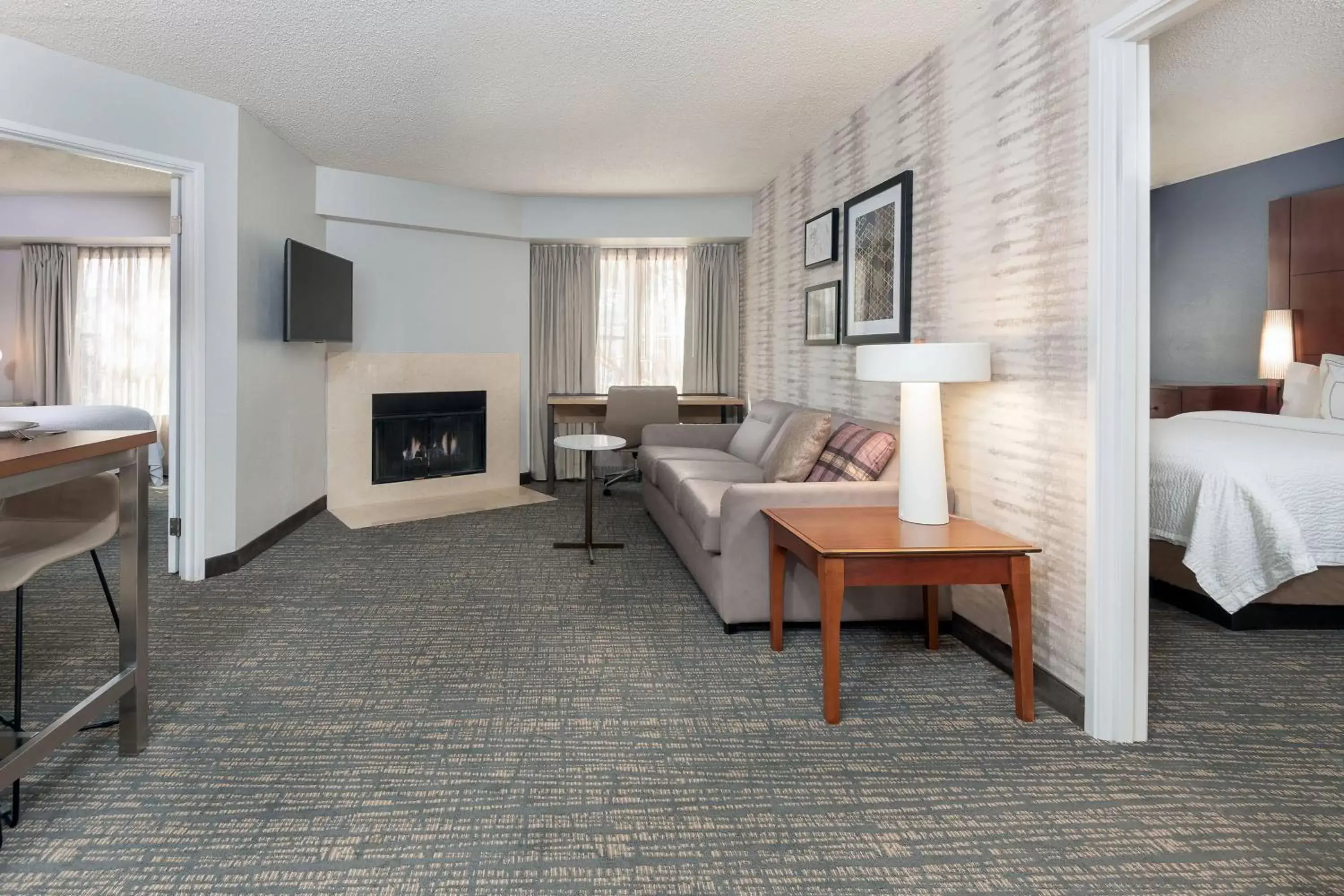 Living room, TV/Entertainment Center in Residence Inn Mobile