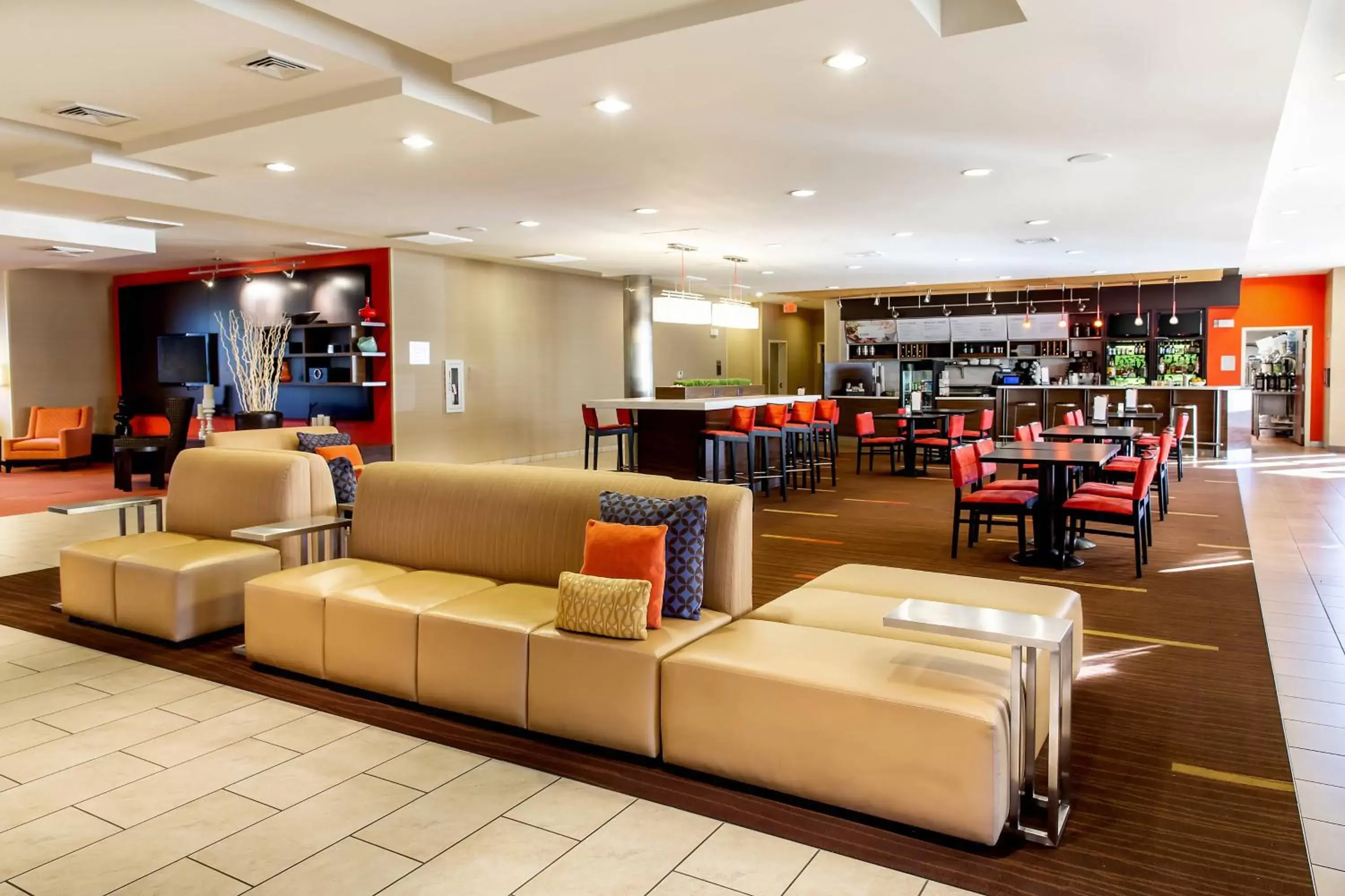 Lobby or reception in Courtyard by Marriott Lexington Keeneland/Airport