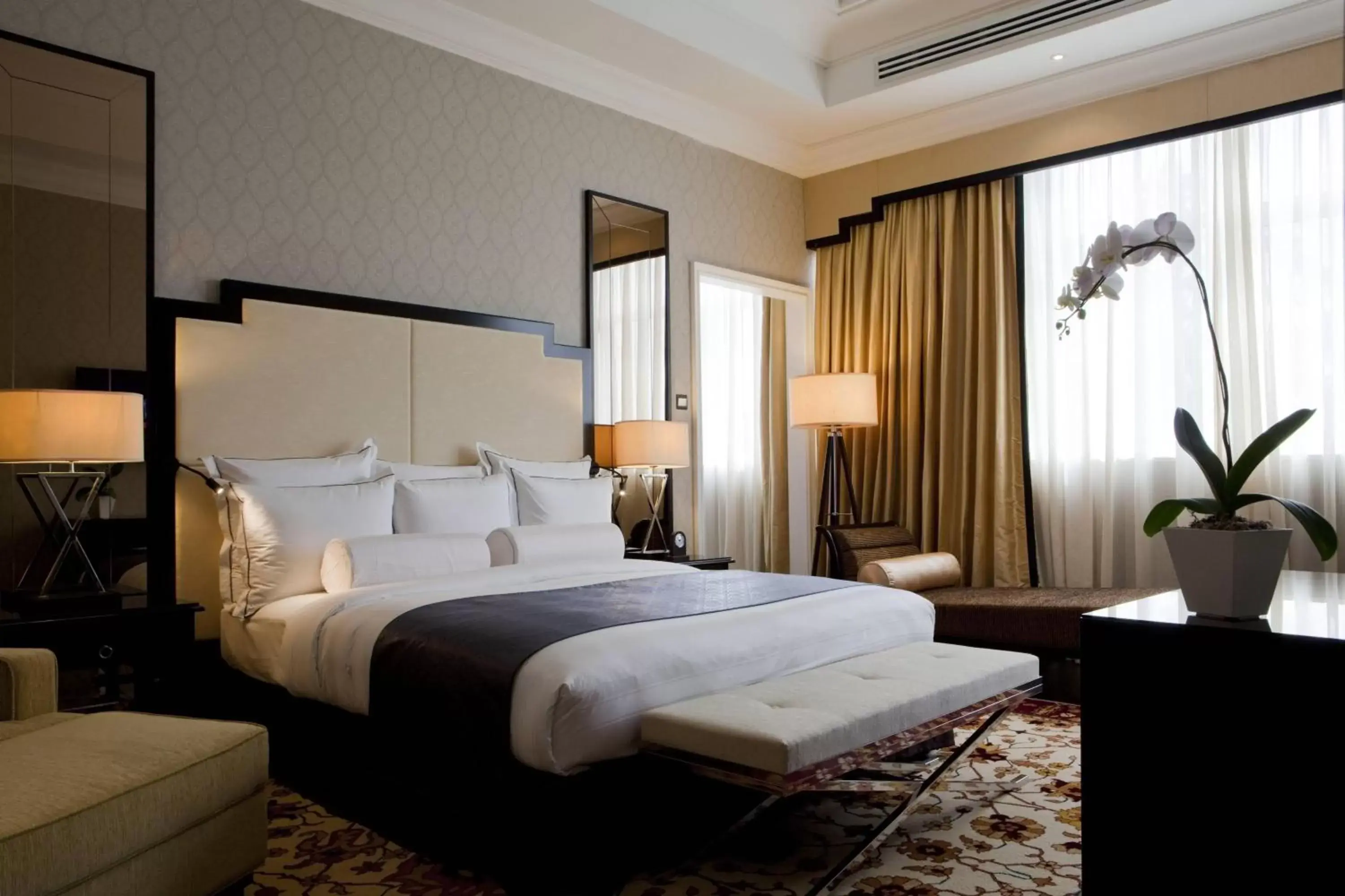 Photo of the whole room, Bed in The Majestic Hotel Kuala Lumpur, Autograph Collection