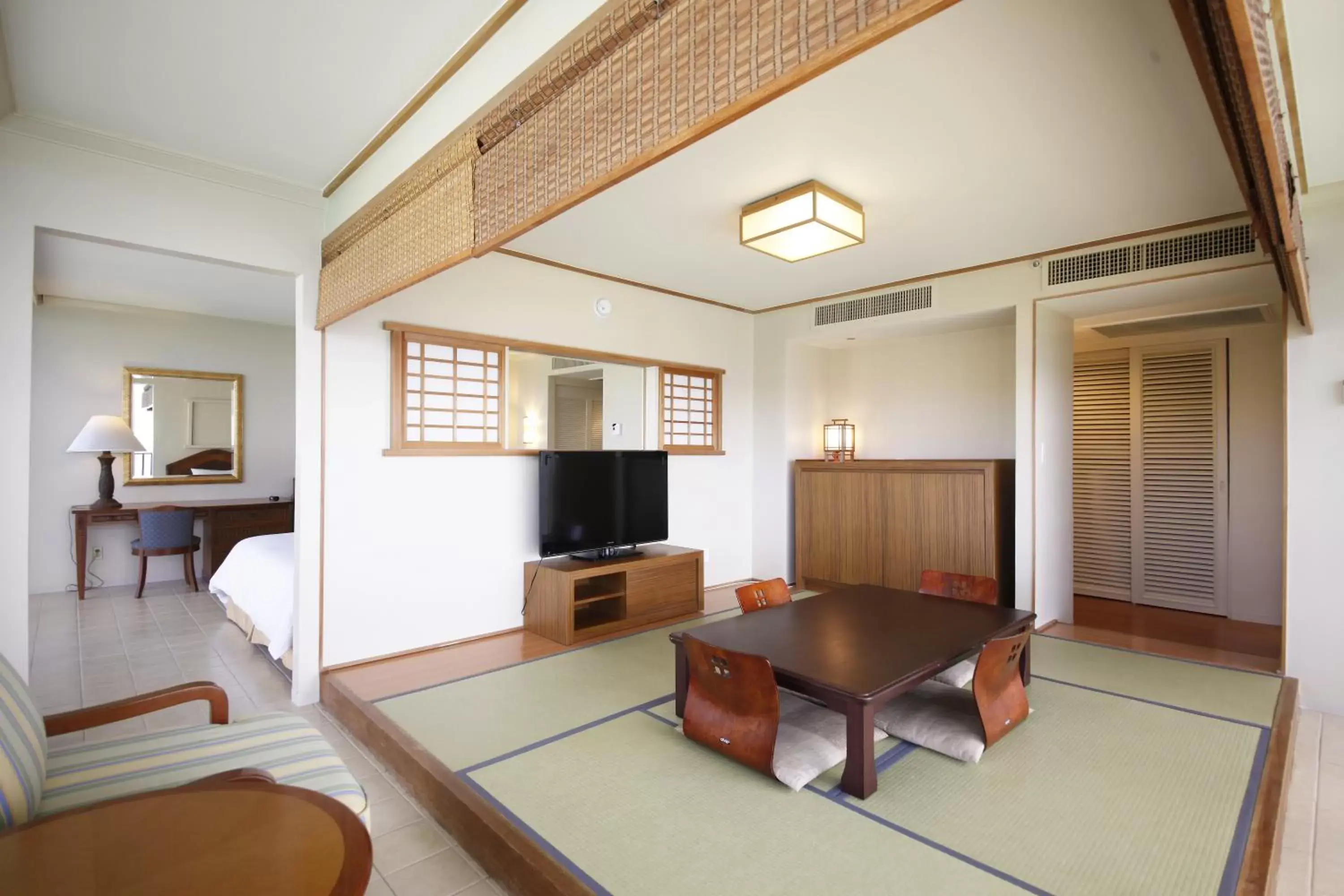 Living room, Seating Area in Guam Reef Hotel