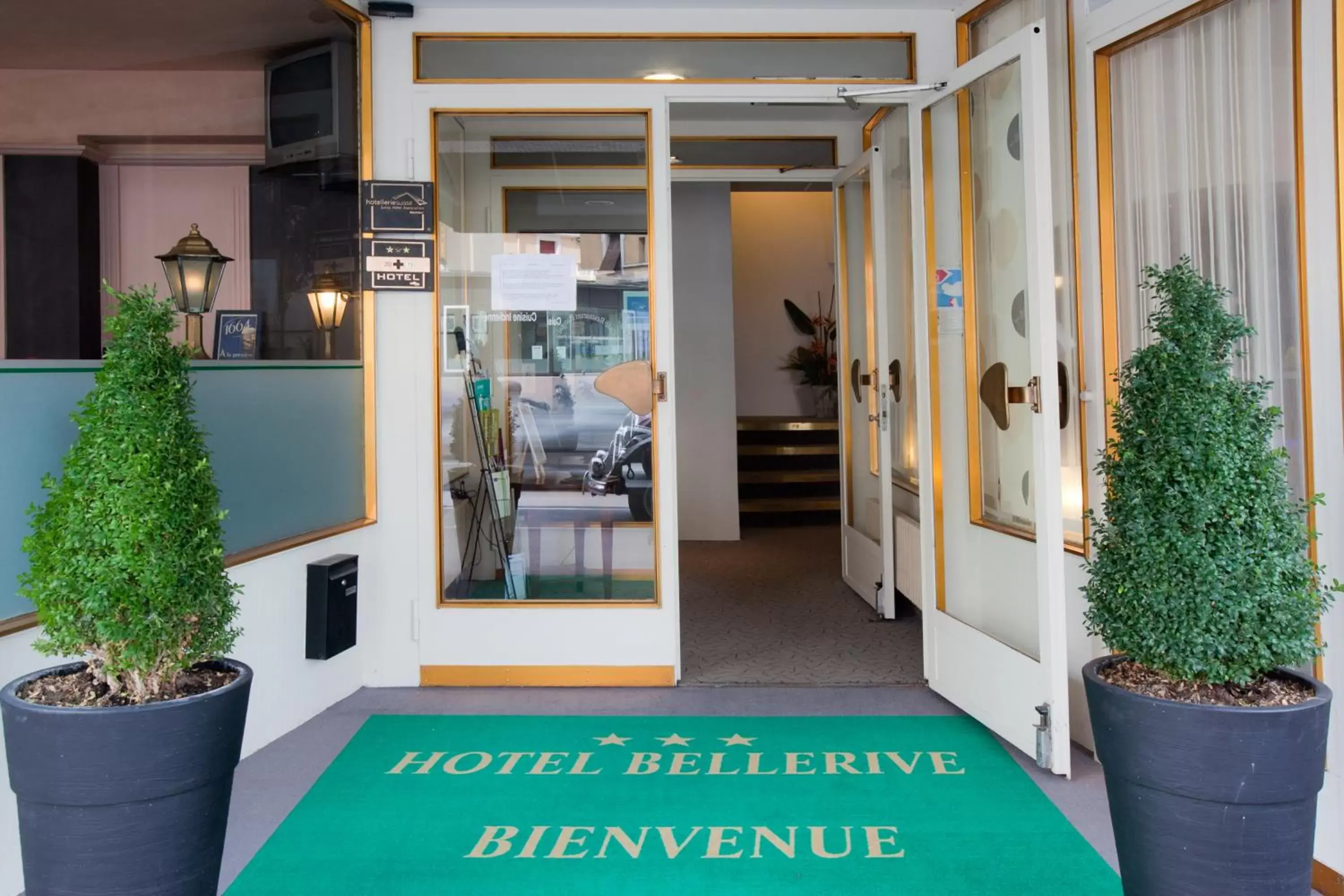 Facade/entrance in Hôtel Bellerive