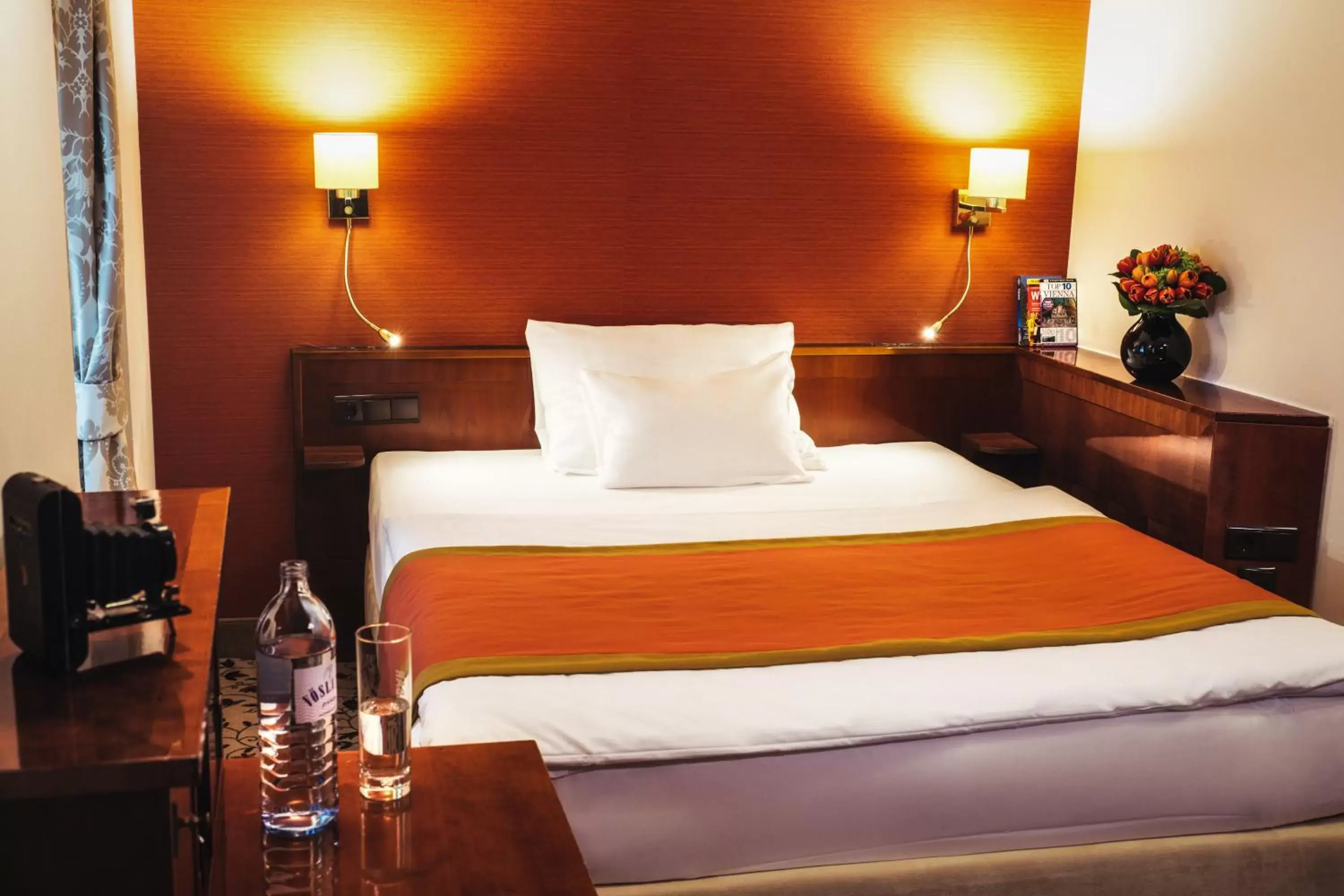 Photo of the whole room, Bed in Mercure Grand Hotel Biedermeier Wien