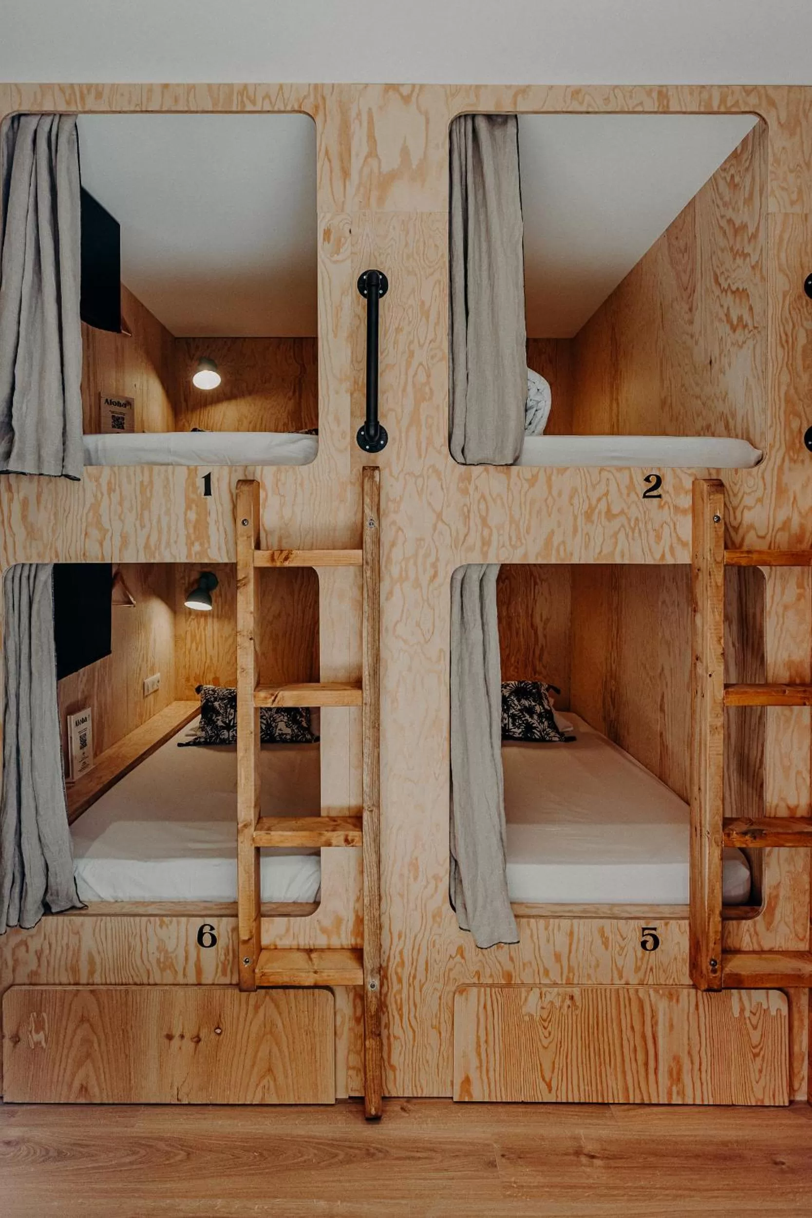 Night, Bed in Hôtel PALMITO