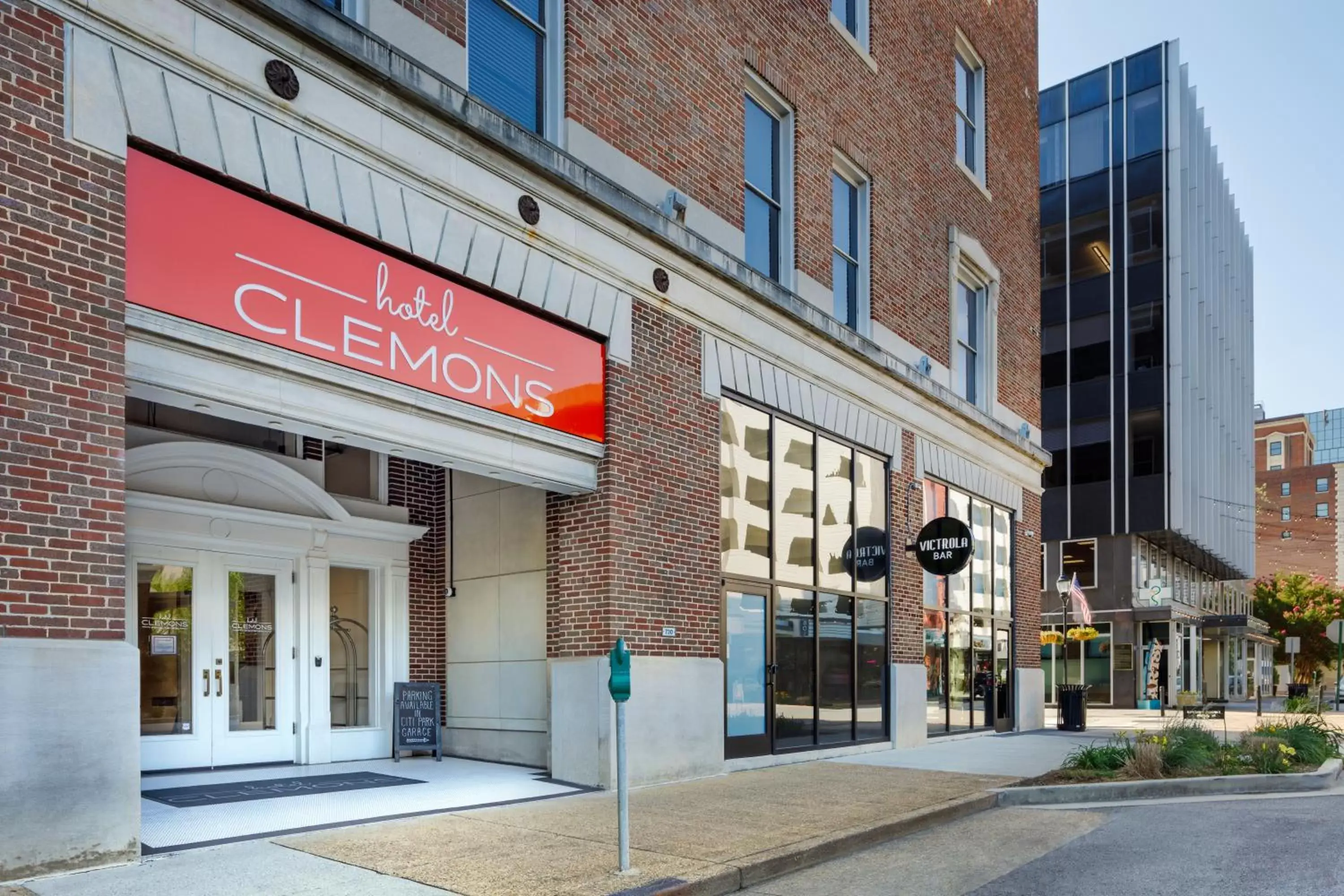 Facade/entrance in Hotel Clemons, formerly Bode Chattanooga