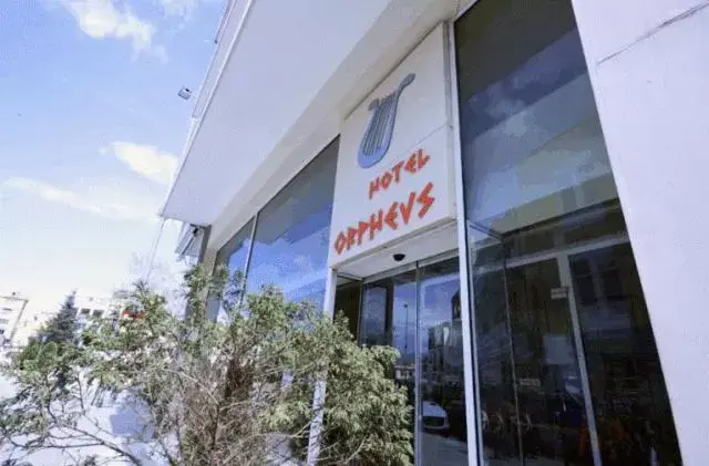 Facade/entrance in Orpheus Hotel