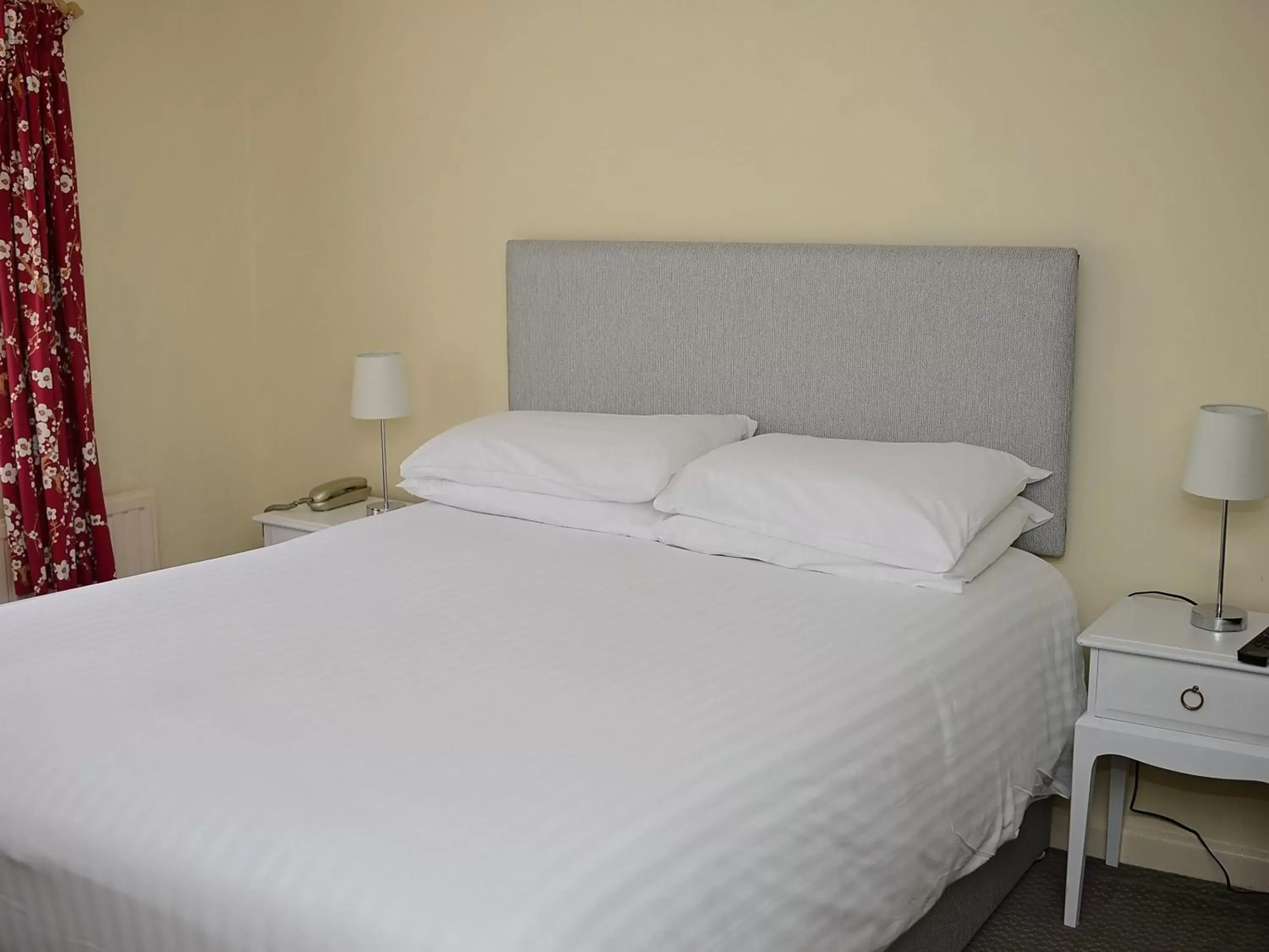 Double Room with Private Bathroom in Park Hill Hotel