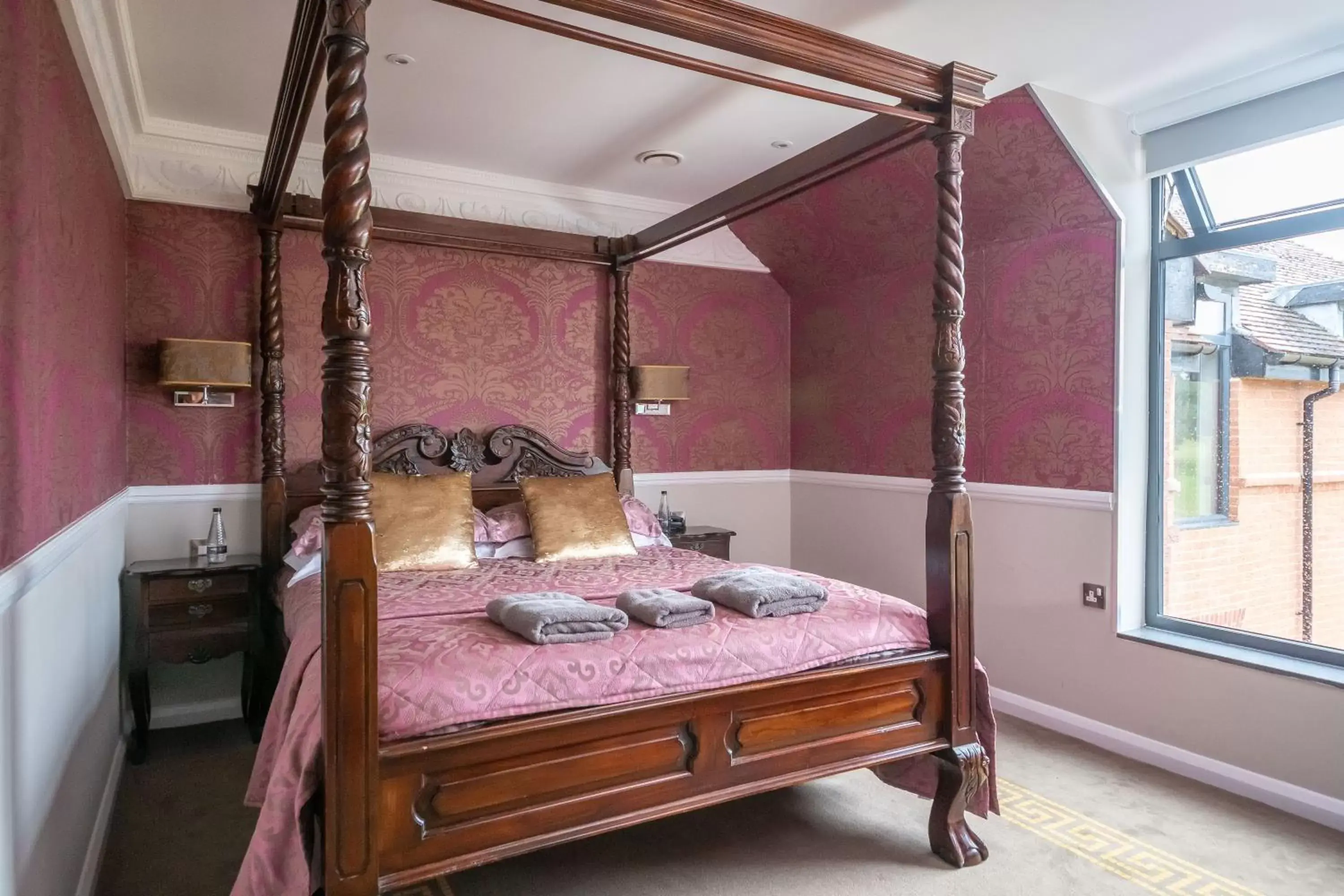 Bed in Guildford Manor Hotel & Spa