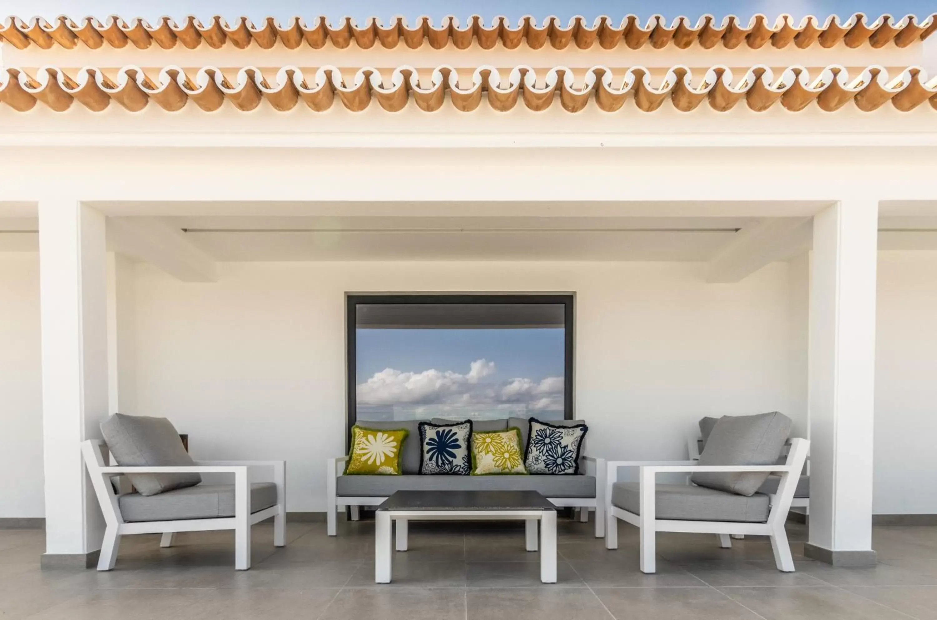 Balcony/Terrace, Seating Area in Hotel Marina Rio