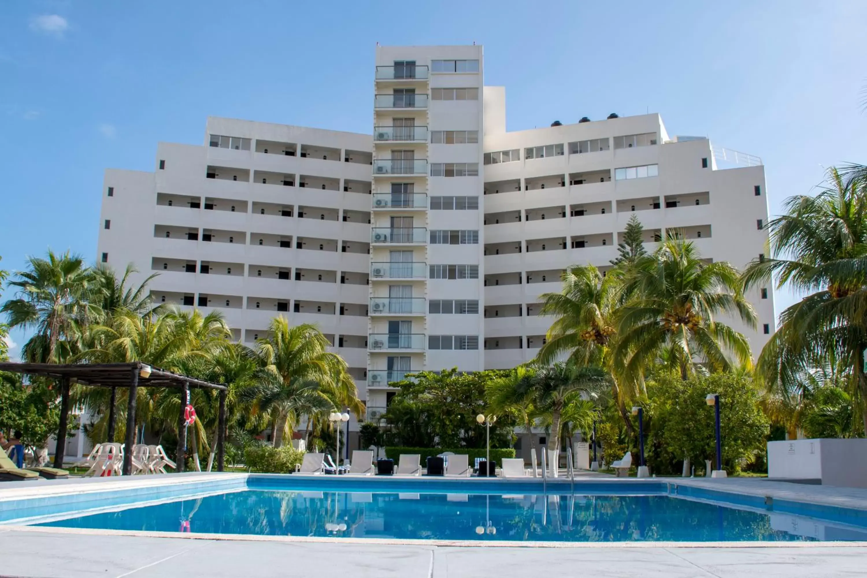 Property Building in Hotel Calypso Cancun