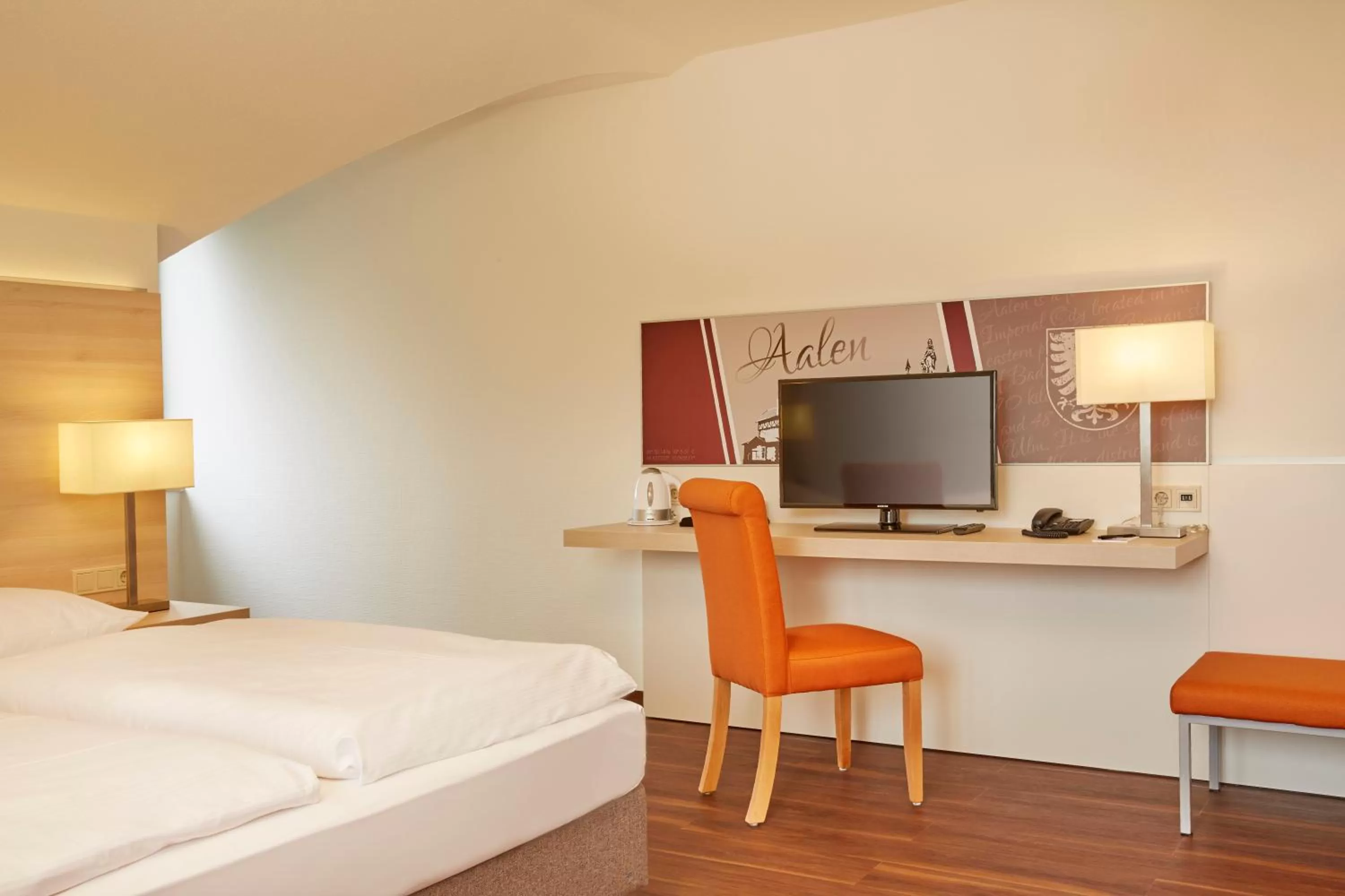 Photo of the whole room, Bed in H+ Hotel Limes Thermen Aalen