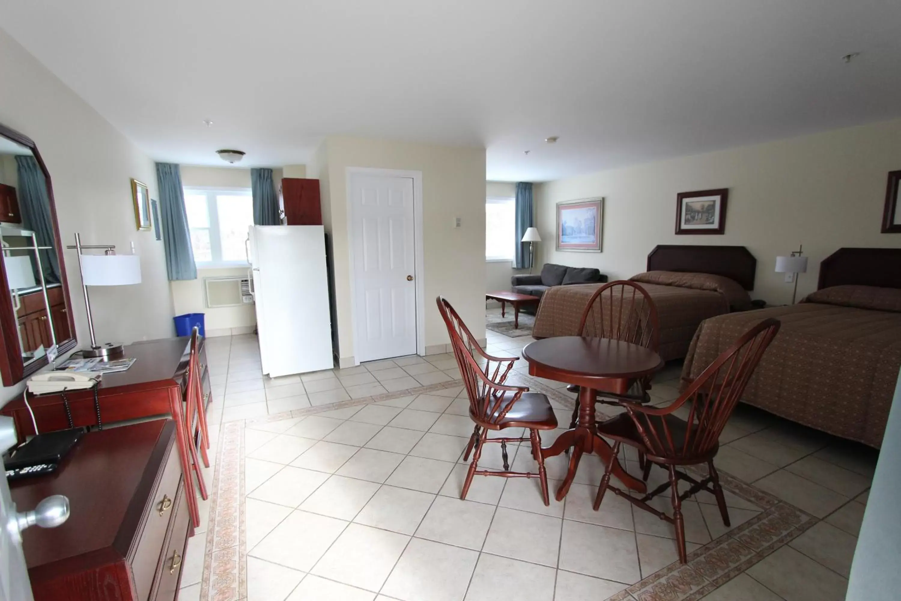 Seating area, Dining Area in Stardust Motel - Timberlea