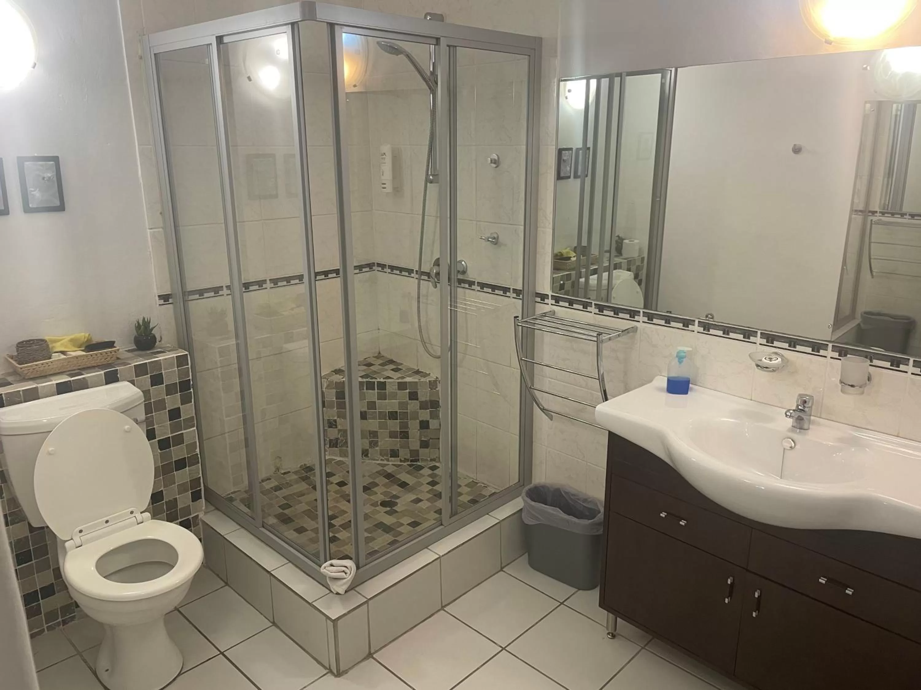 Bathroom in Rosscos Lodge