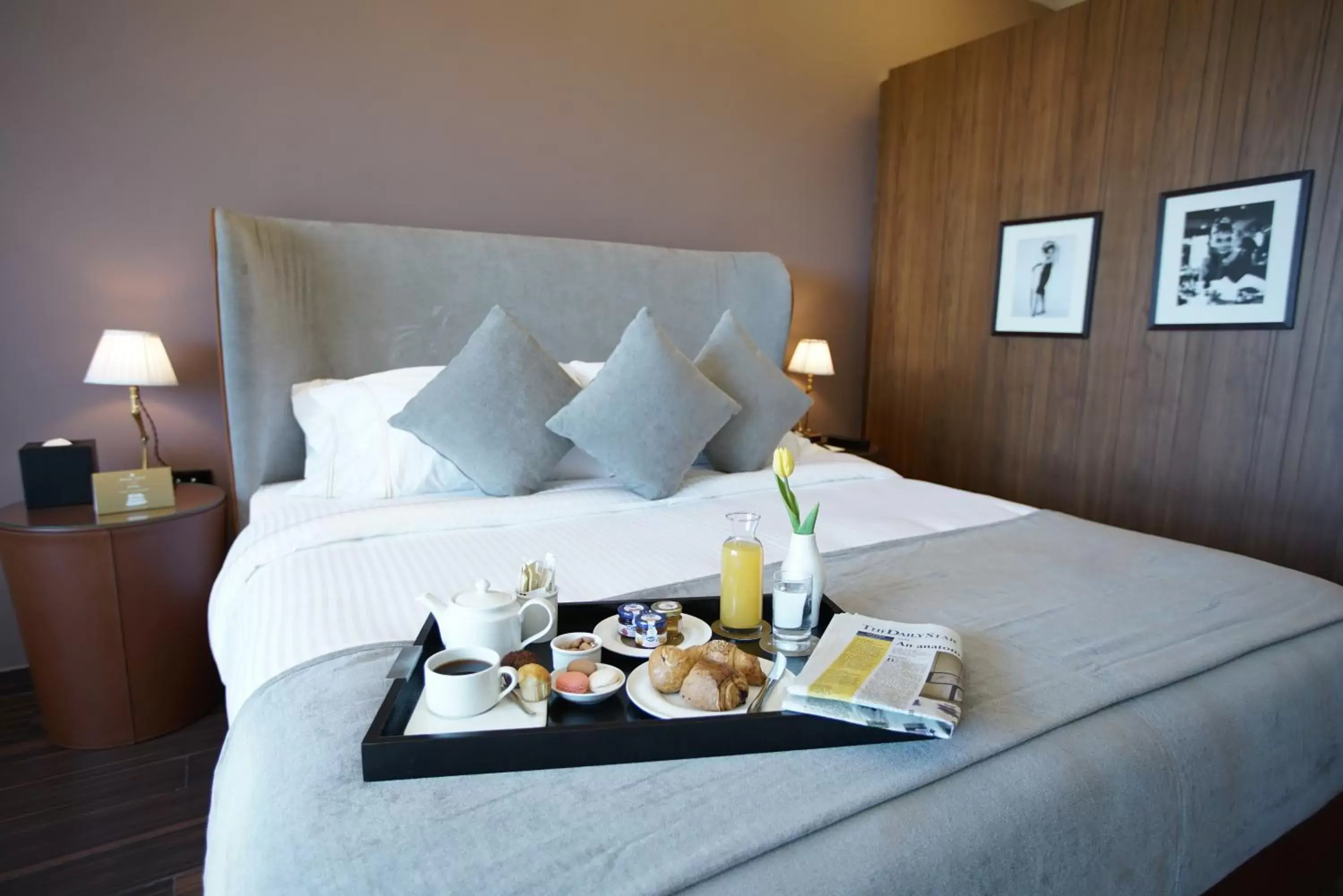 Bedroom, Breakfast in Royal Tulip Achrafieh